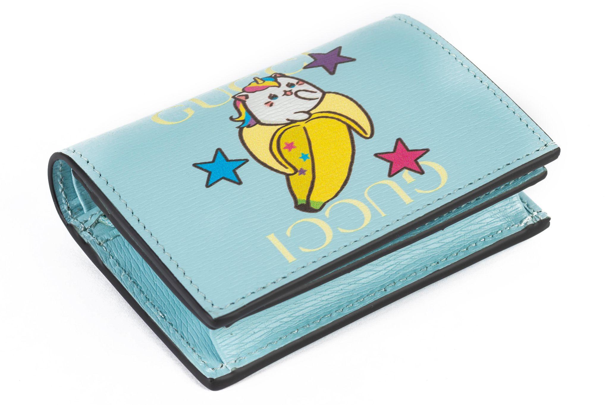 Funda Banana Gucci Arco Iris y Estrellas Azul en venta