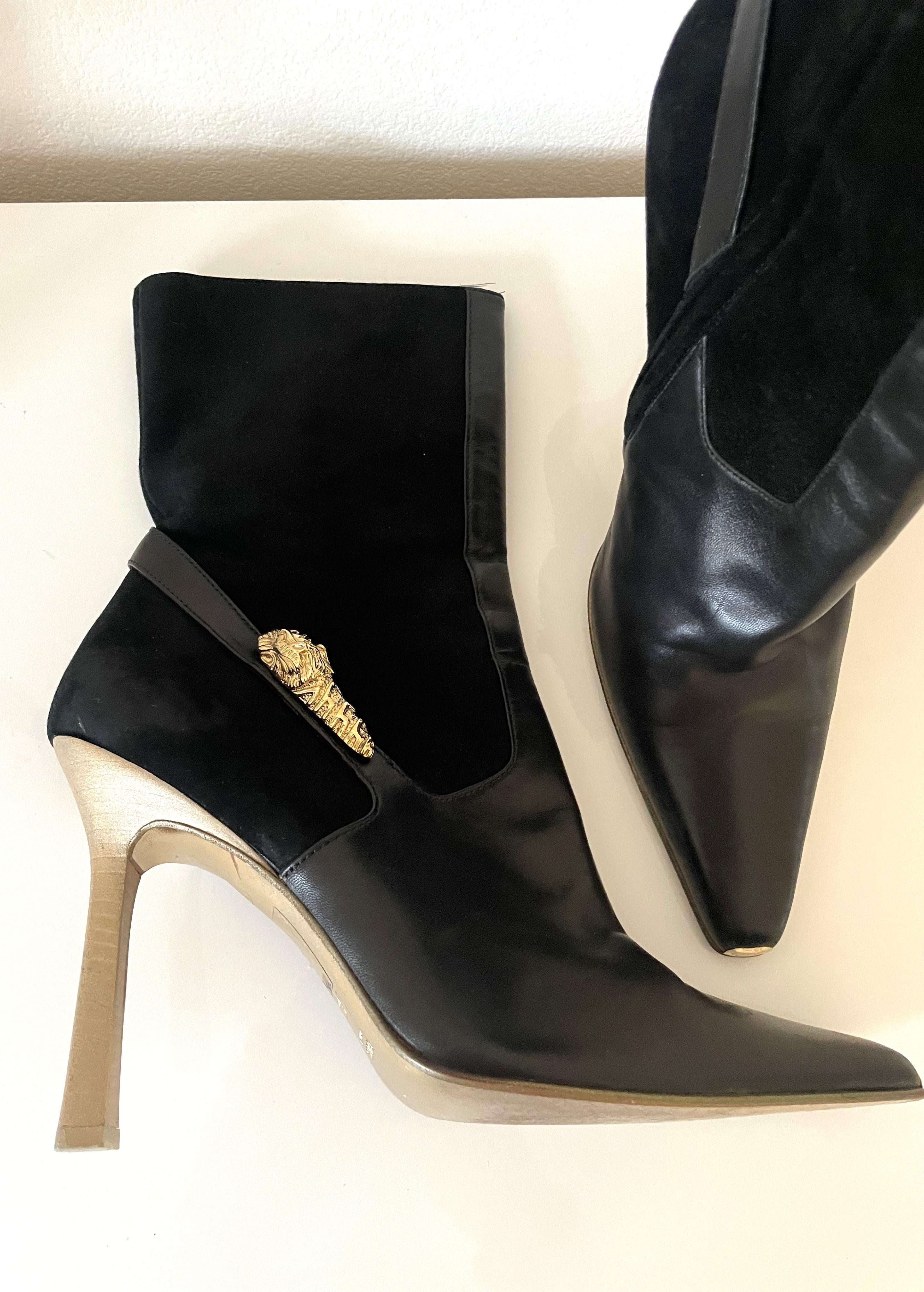 Gucci Rare Black Suede Leather High Heel Ankle Boots Gold Metal Panther In Good Condition For Sale In 'S-HERTOGENBOSCH, NL