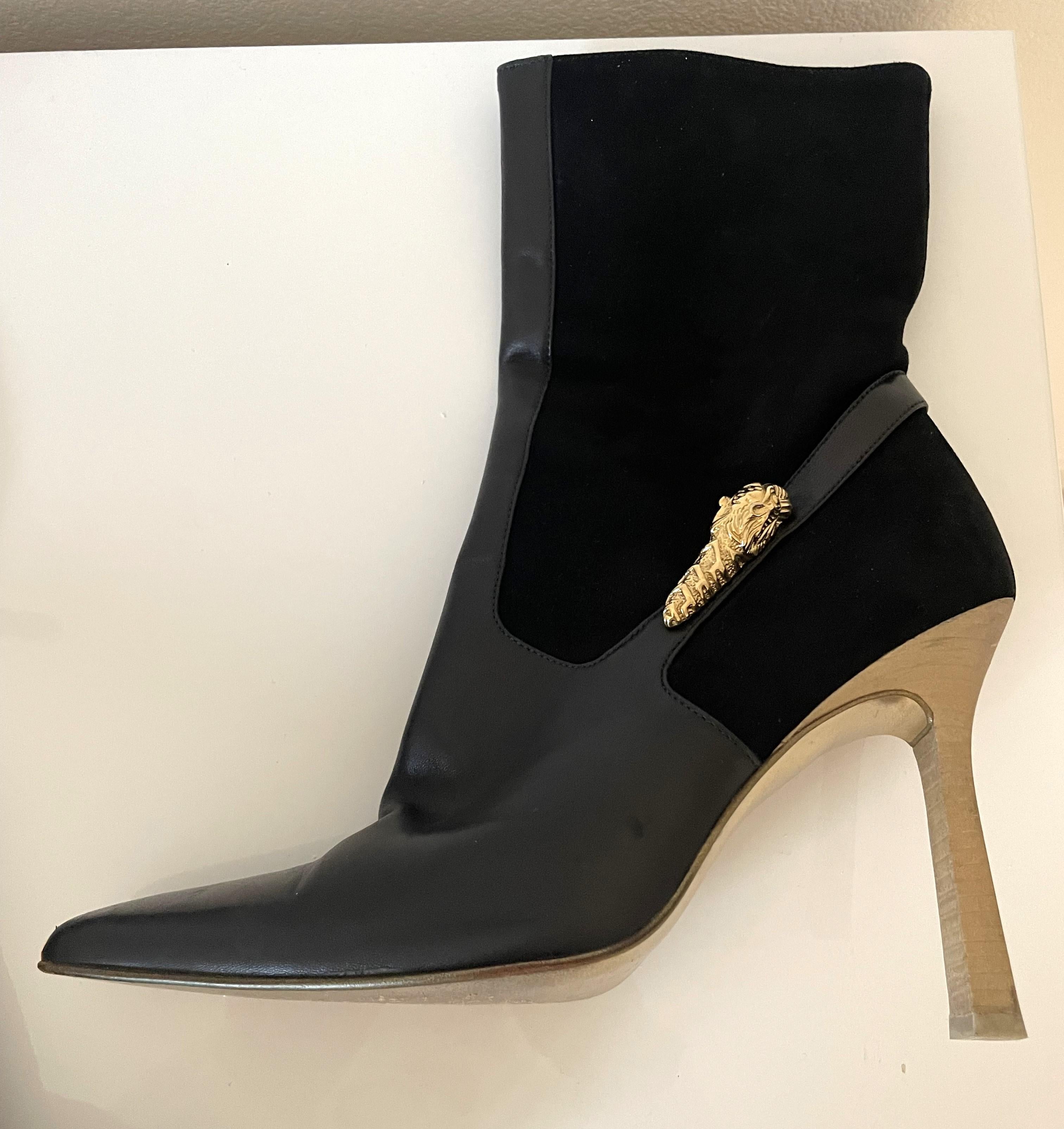 Gucci Rare Black Suede Leather High Heel Ankle Boots Gold Metal Panther Pour femmes en vente