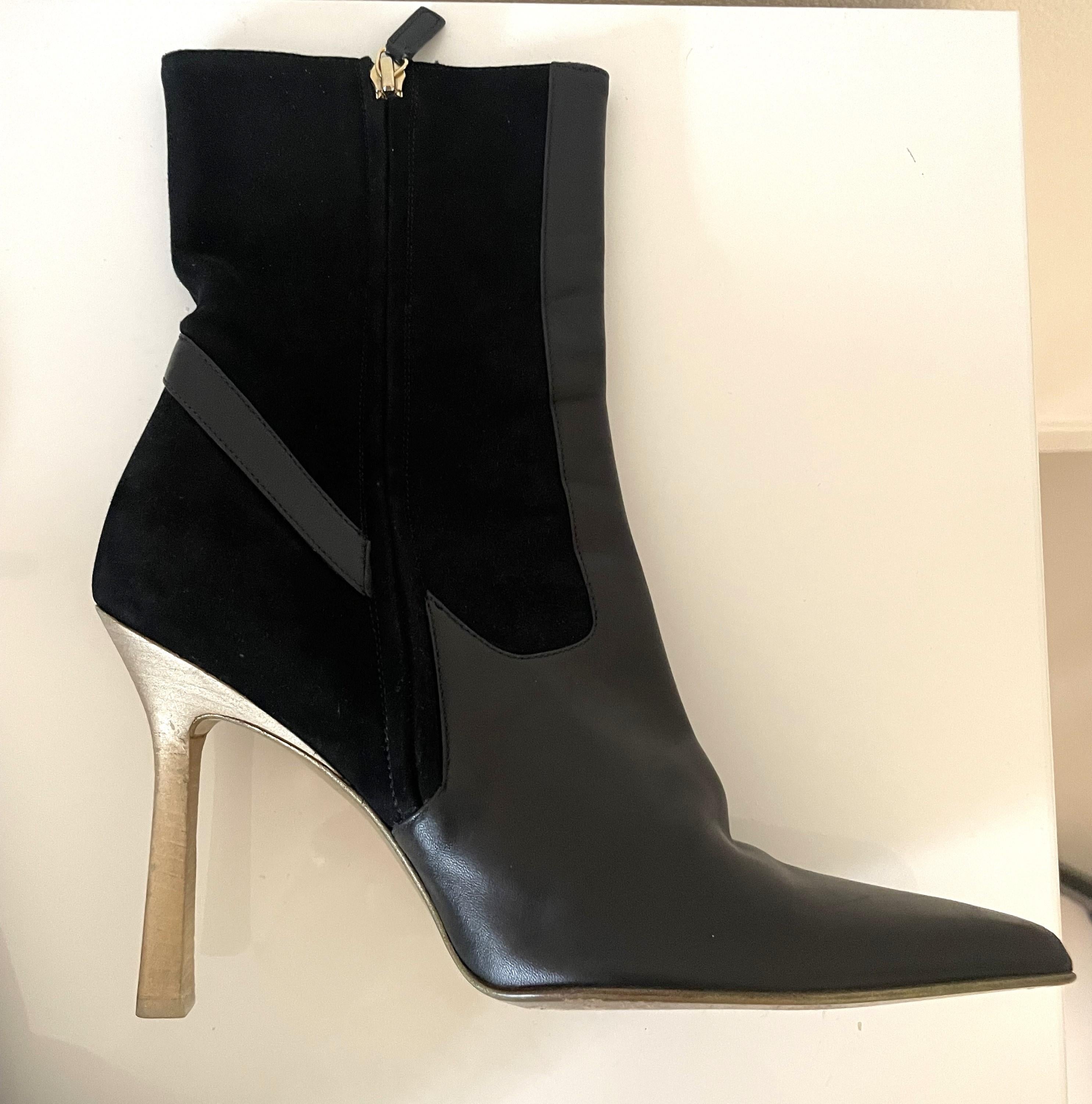 Gucci Rare Black Suede Leather High Heel Ankle Boots Gold Metal Panther en vente 1