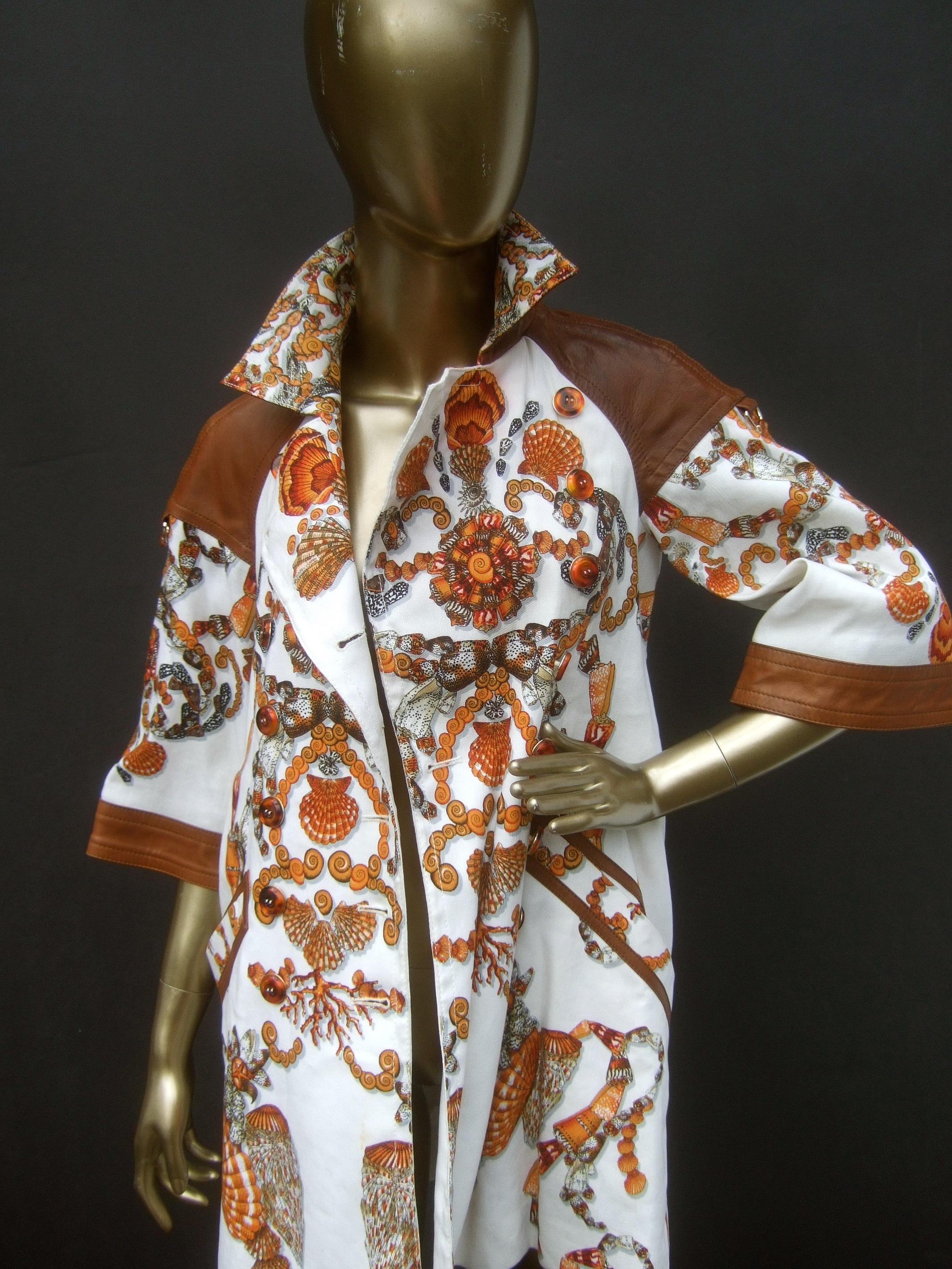 Gucci Rare veste Sea Life en coton et bordure en cuir, taille 38 vers 1990 en vente 5