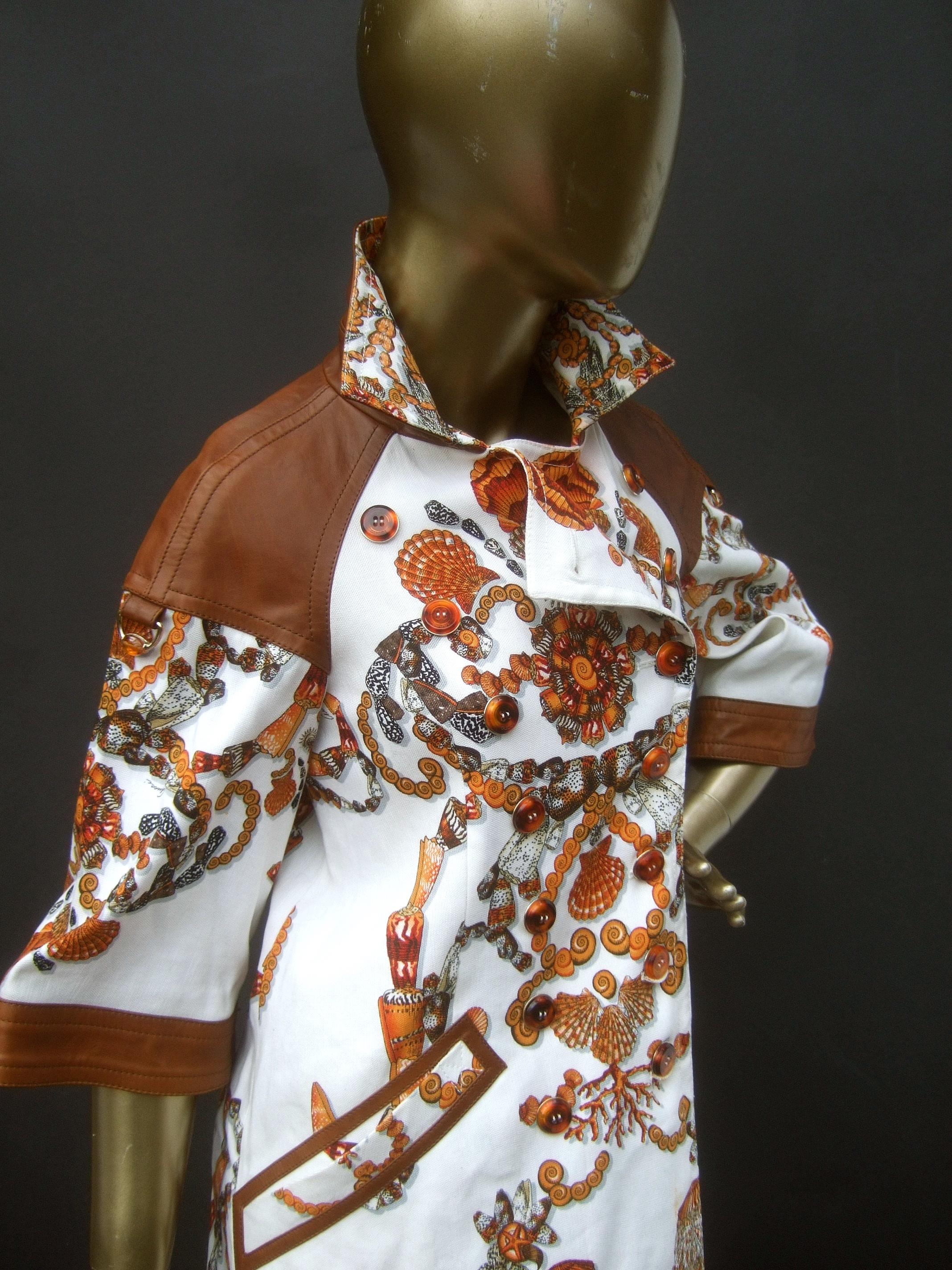 Gucci Rare veste Sea Life en coton et bordure en cuir, taille 38 vers 1990 en vente 6
