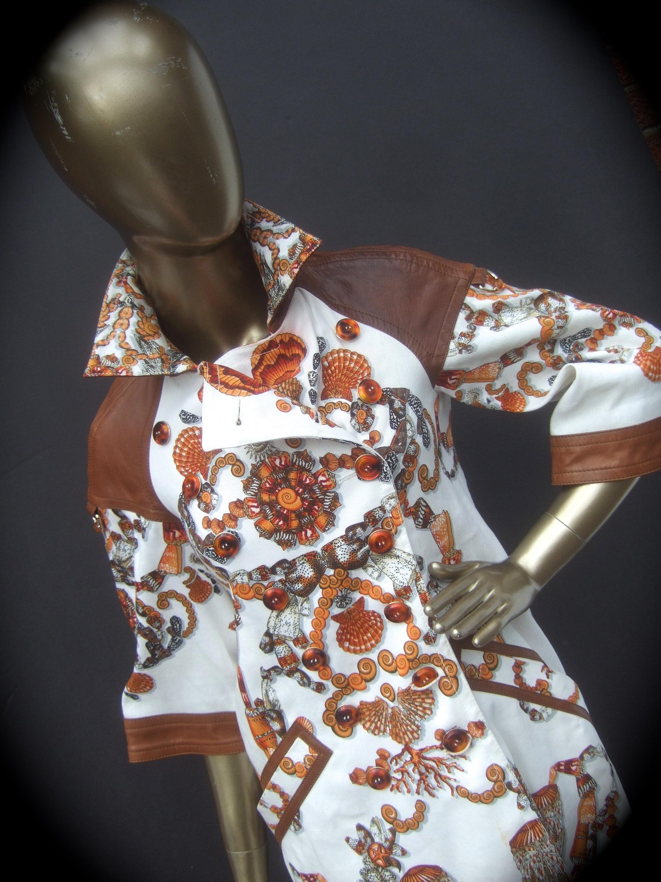 Gucci Rare veste Sea Life en coton et bordure en cuir, taille 38 vers 1990 en vente 7