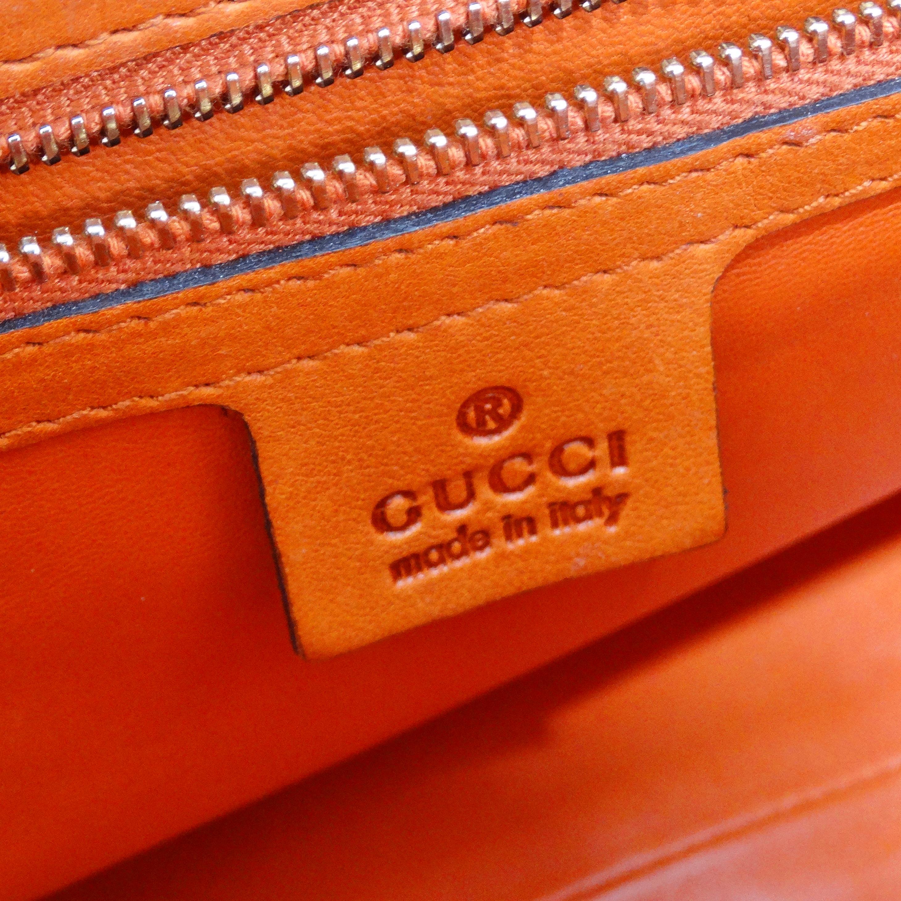 Gucci Rare sac à poignée en cuir de crocodile orange tissé en vente 6