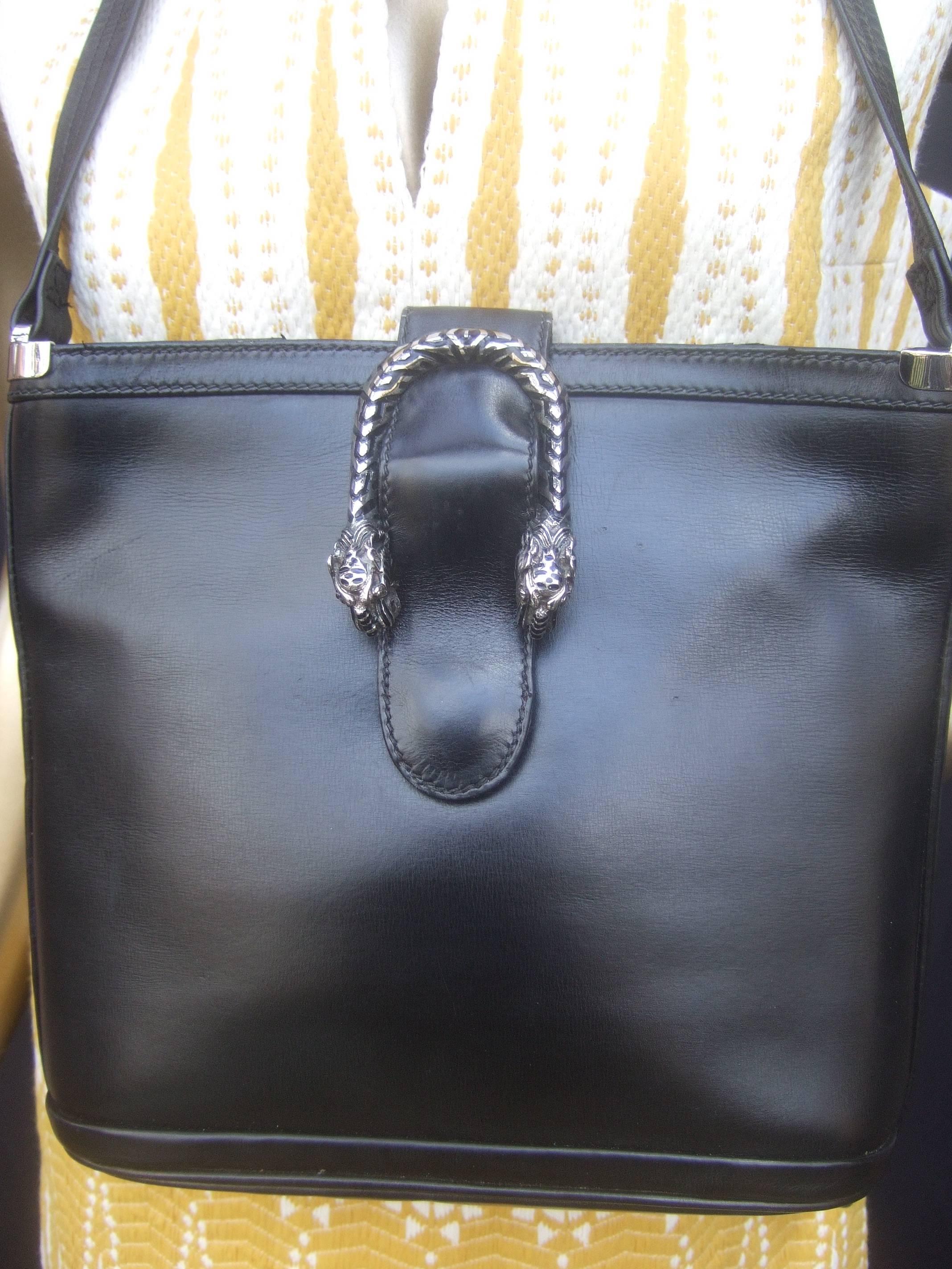 Women's Gucci Rare Sterling Silver Tiger Clasp Ebony Leather Handbag circa 1970s