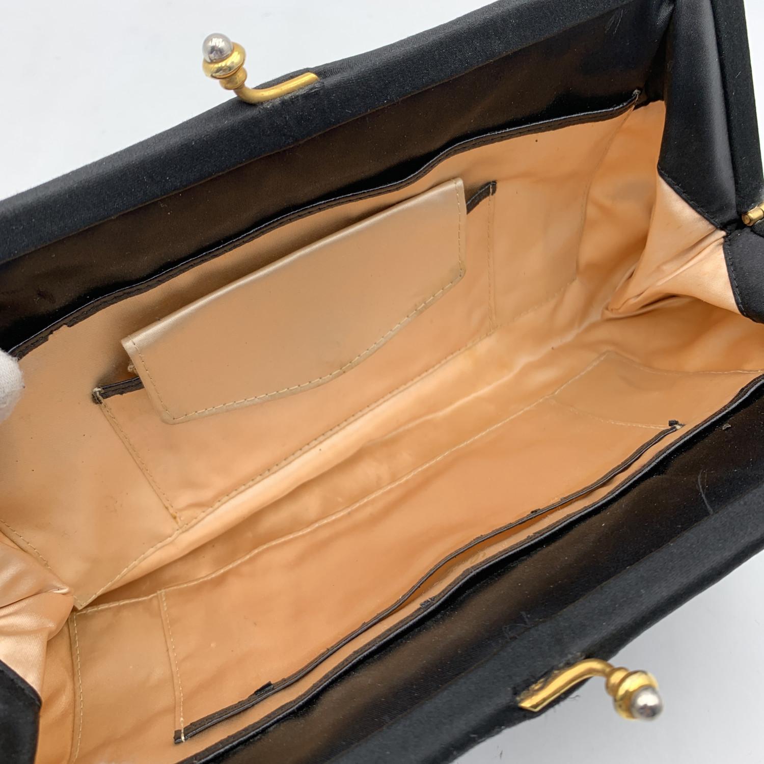 Gucci Rare Vintage Black Velvet Satin Evening Bag Clutch Handbag In Good Condition In Rome, Rome