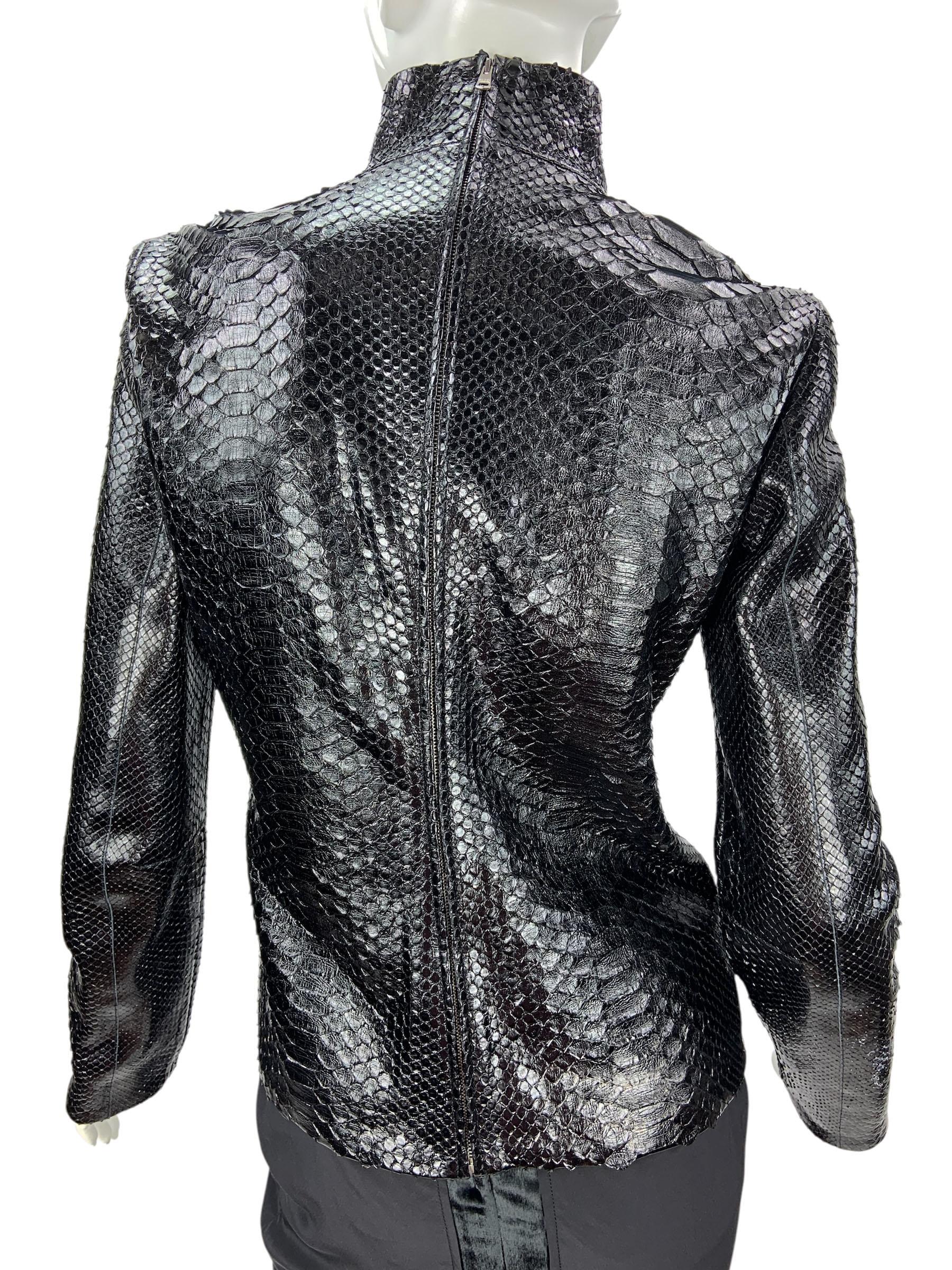 Nero Gucci Giacca a collo alto in vero pitone nera a collo alto It 42 US 6 in vendita