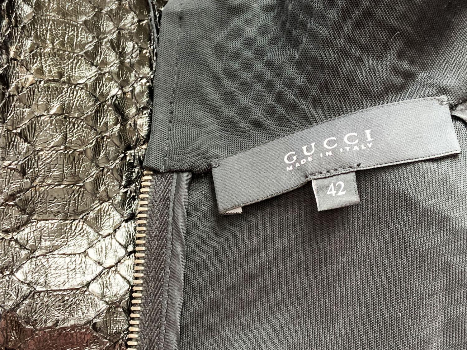 Gucci Giacca a collo alto in vero pitone nera a collo alto It 42 US 6 in vendita 3