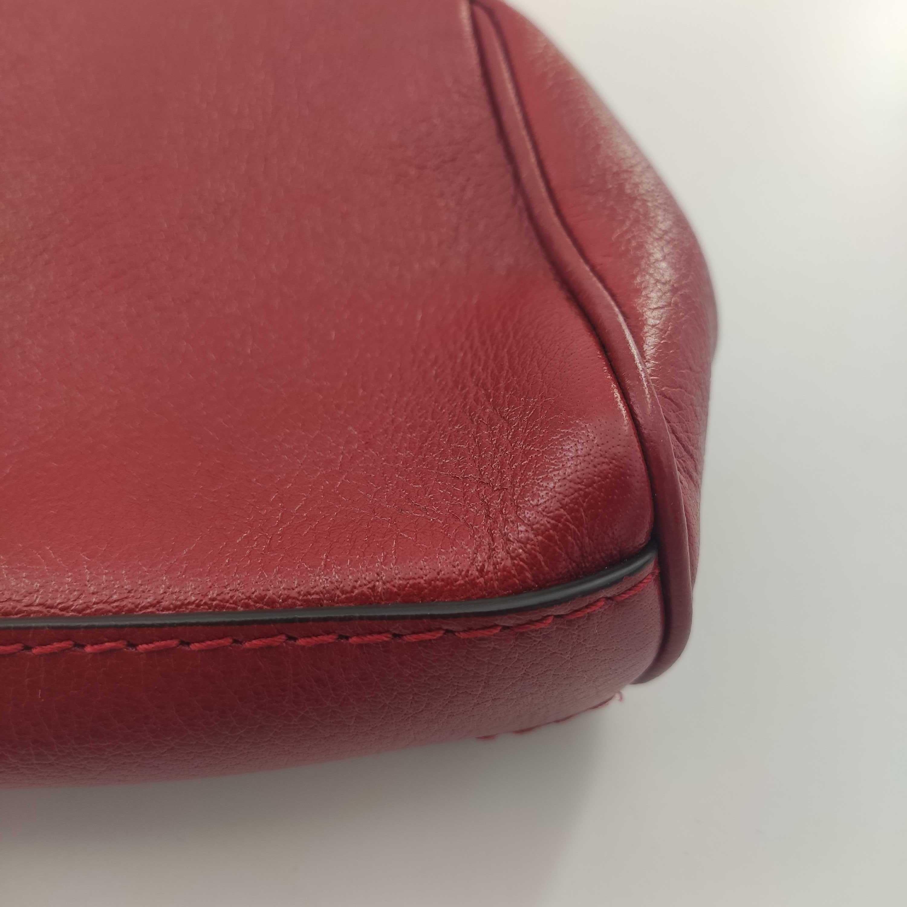 GUCCI Rebelle Shoulder bag in Red Leather 3