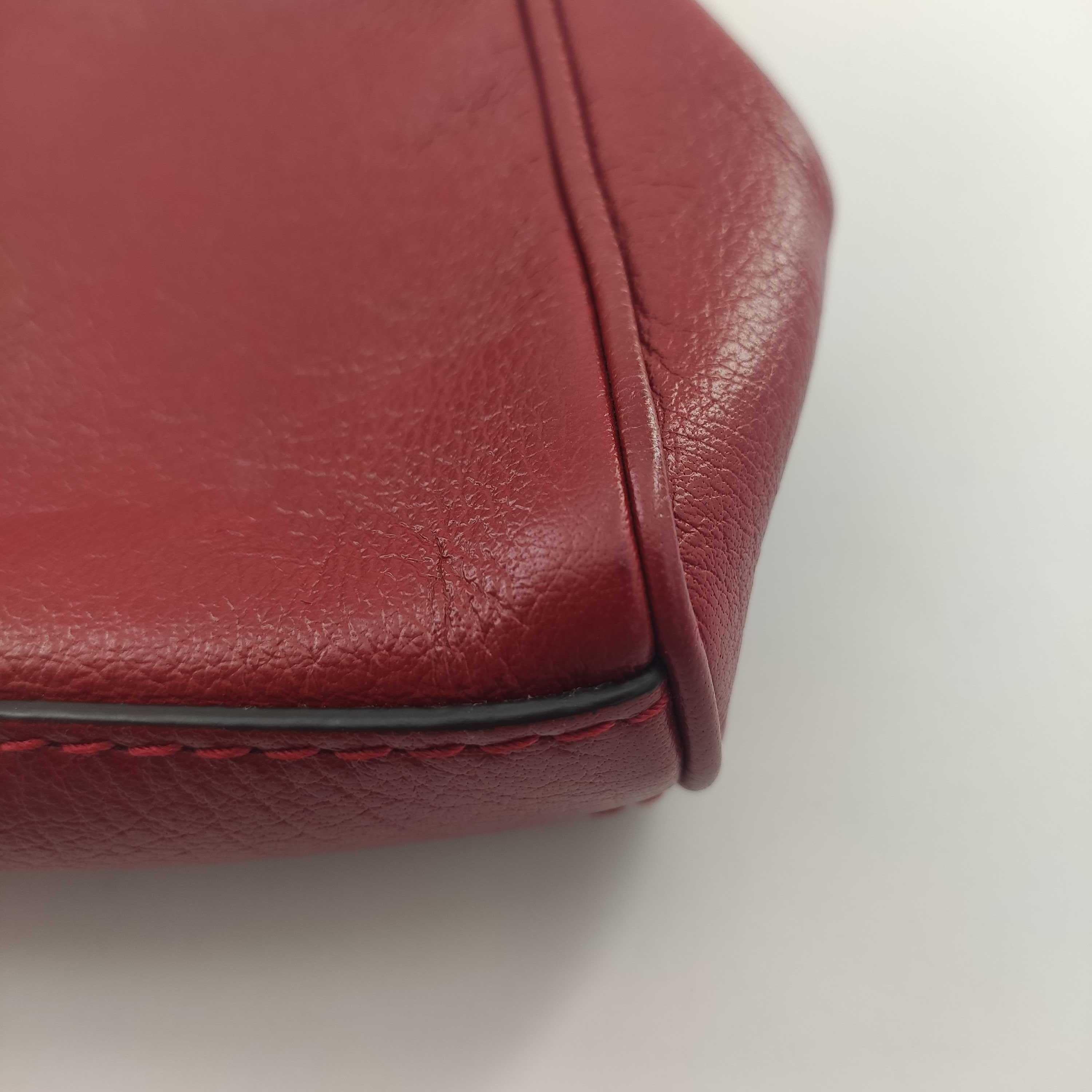 GUCCI Rebelle Shoulder bag in Red Leather 5