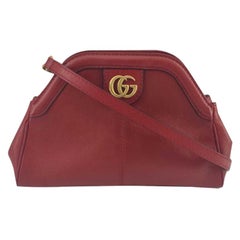 GUCCI Rebelle Umhängetasche aus rotem Leder