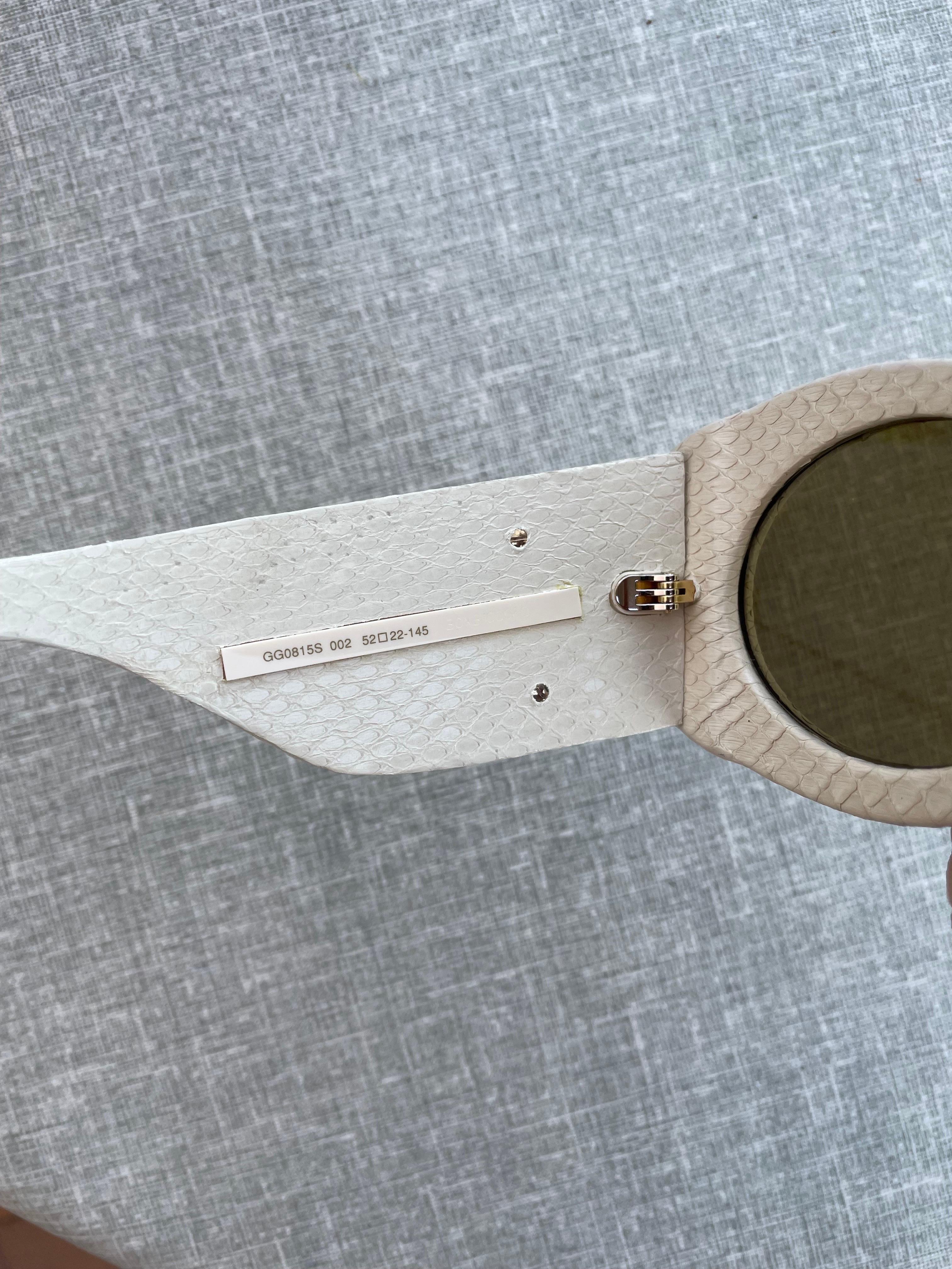 Gucci rectangular sunglasses in ayers. 1