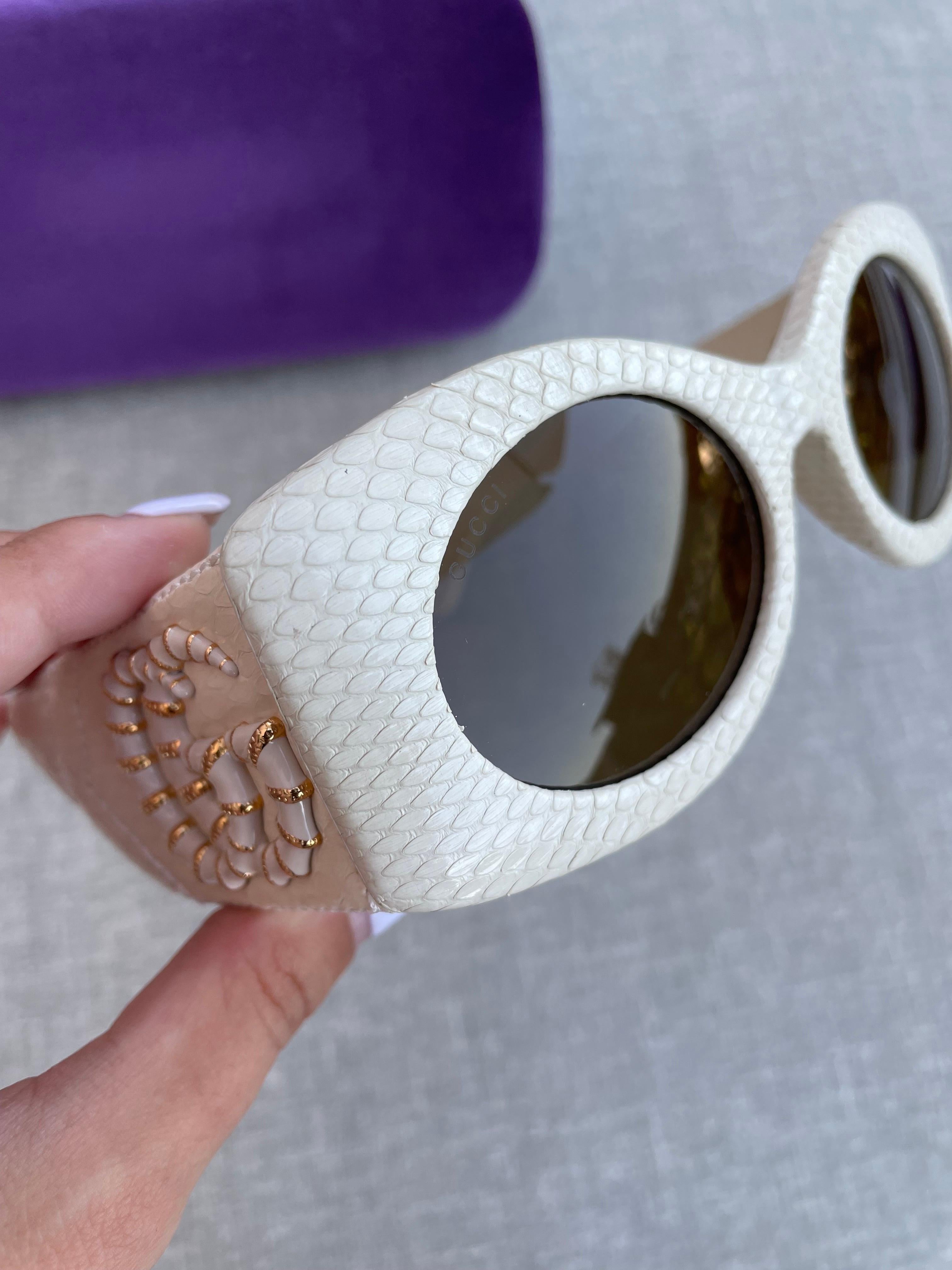 Gucci rectangular sunglasses in ayers. 3