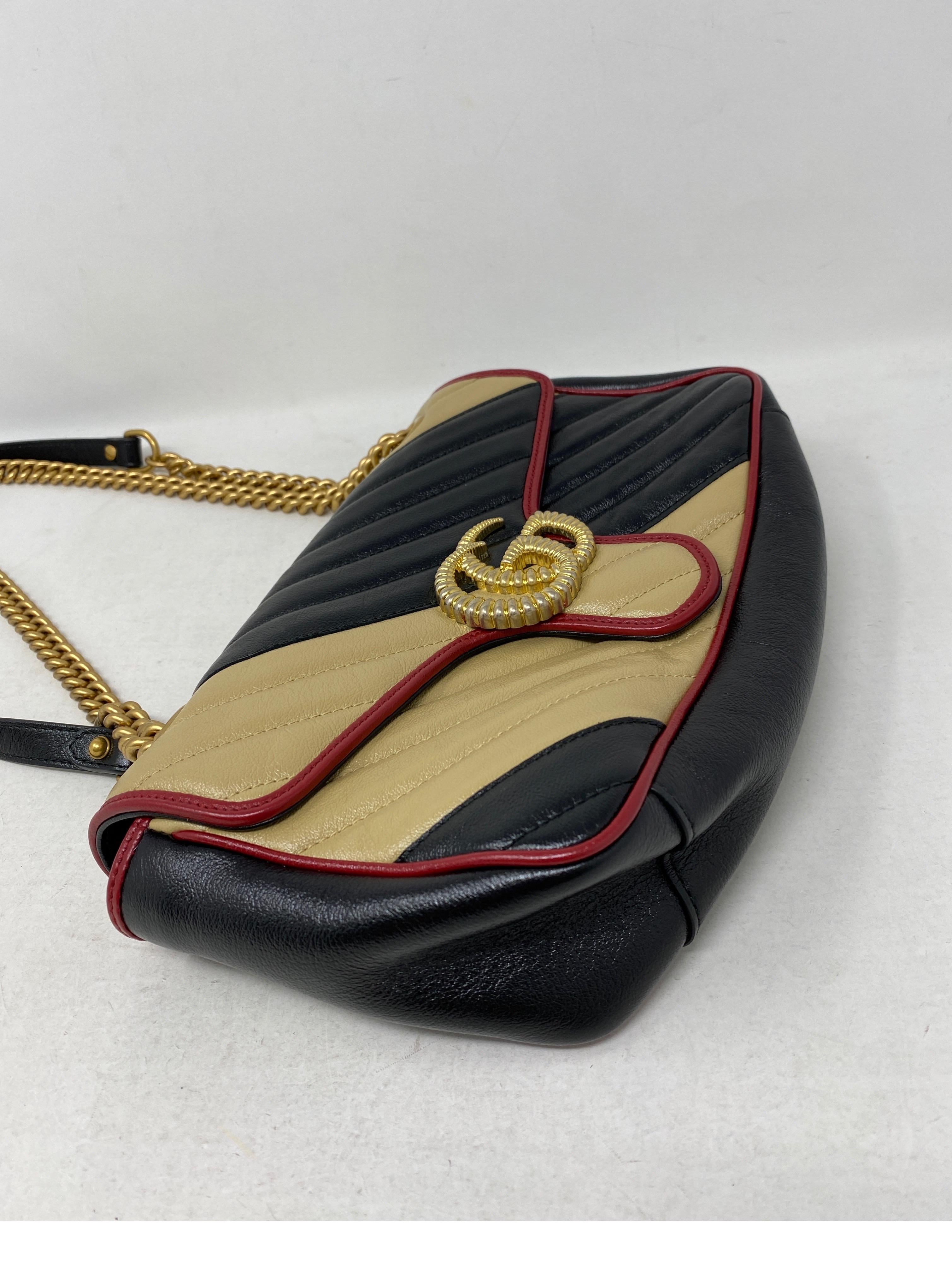 Women's or Men's Gucci Red and Black Marmont Bag 