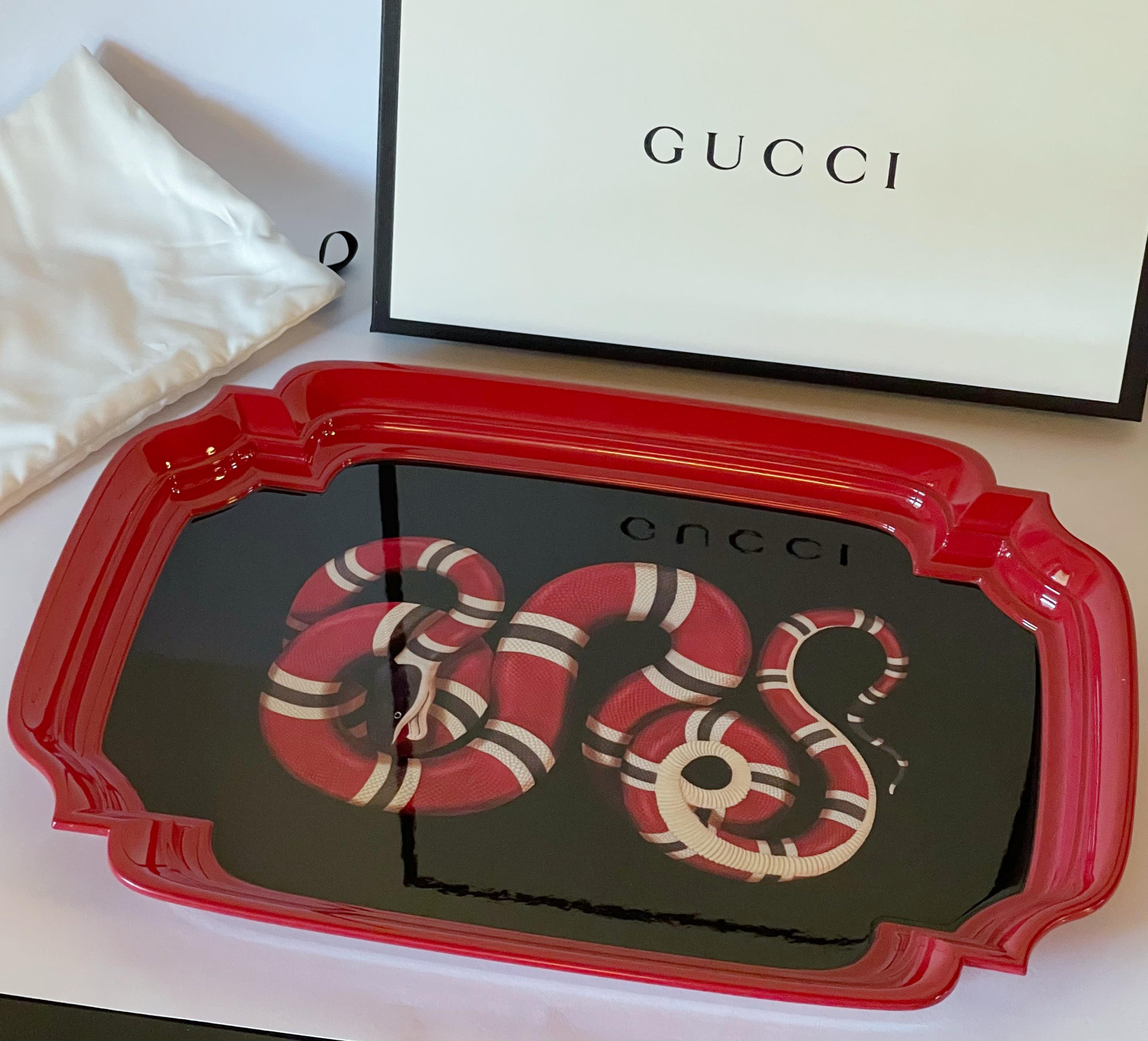 Gucci Red and Black Snake Tray In Excellent Condition In Los Angeles, CA