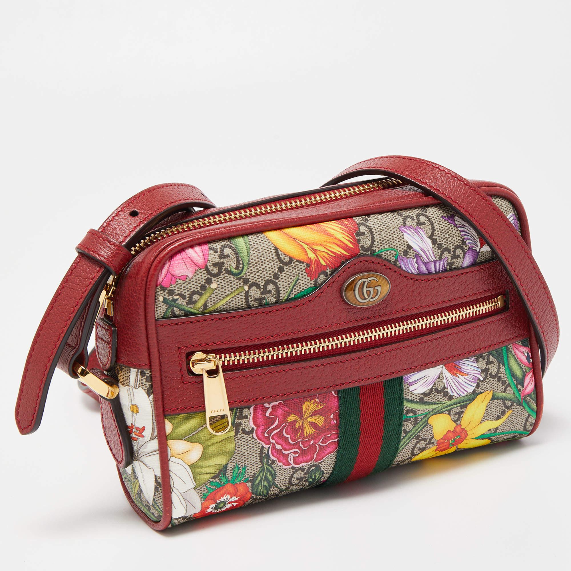 Gucci Red/Beige GG Supreme Canvas Mini Floral Ophidia Crossbody Bag In New Condition In Dubai, Al Qouz 2