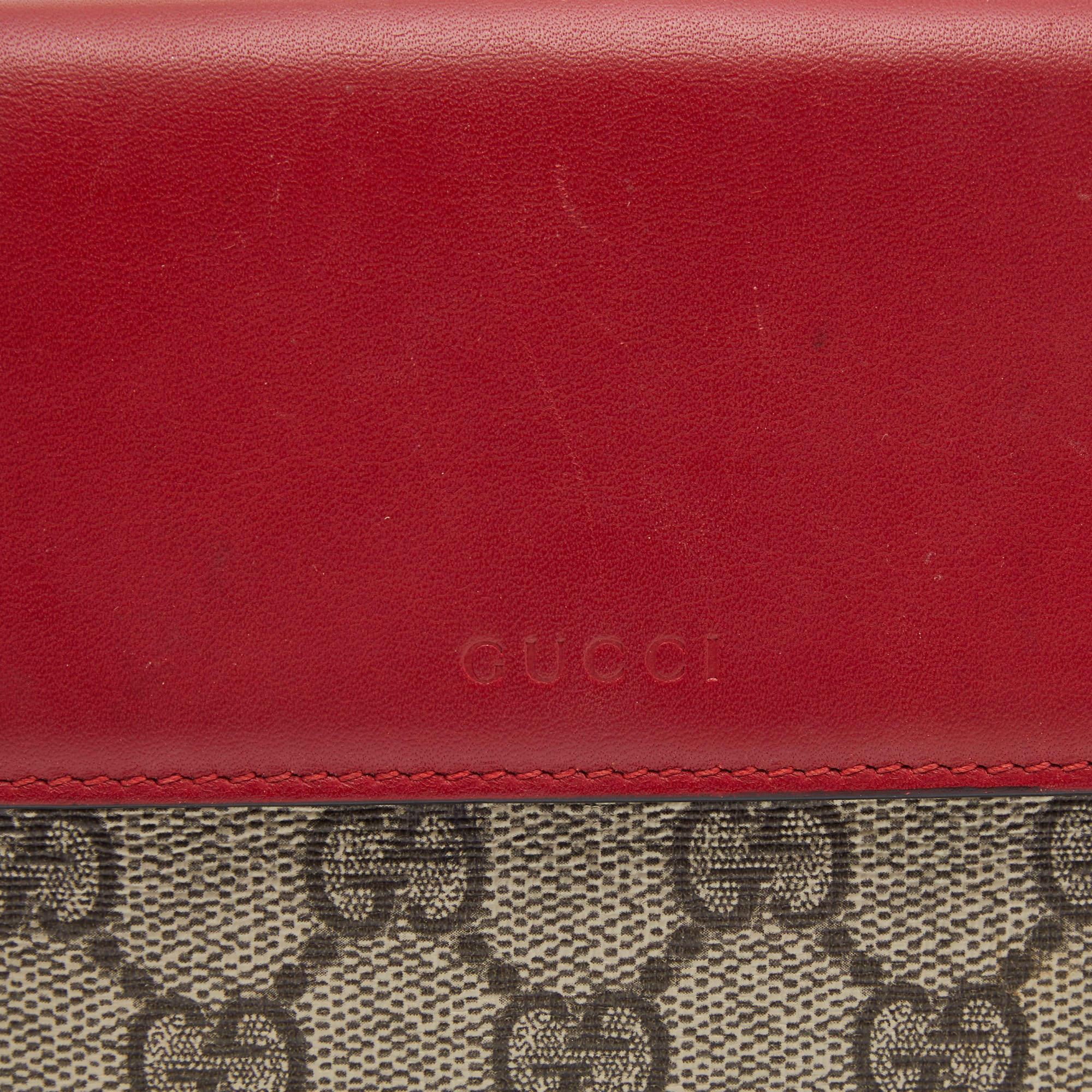 Gucci Red/Beige GG Supreme Coated Canvas and Leather French Flap Wallet For Sale 2