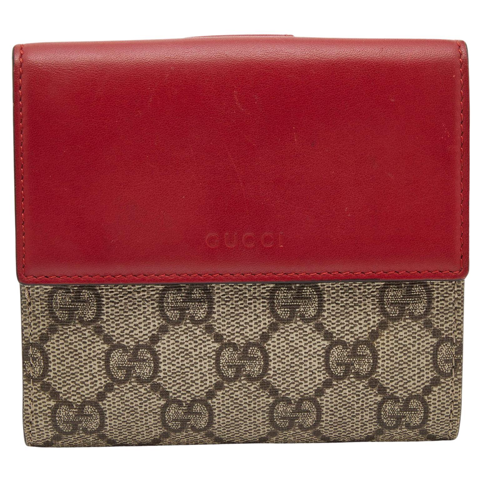 Gucci GG Supreme - Portefeuille à rabat français en toile et cuir rouge/beige en vente