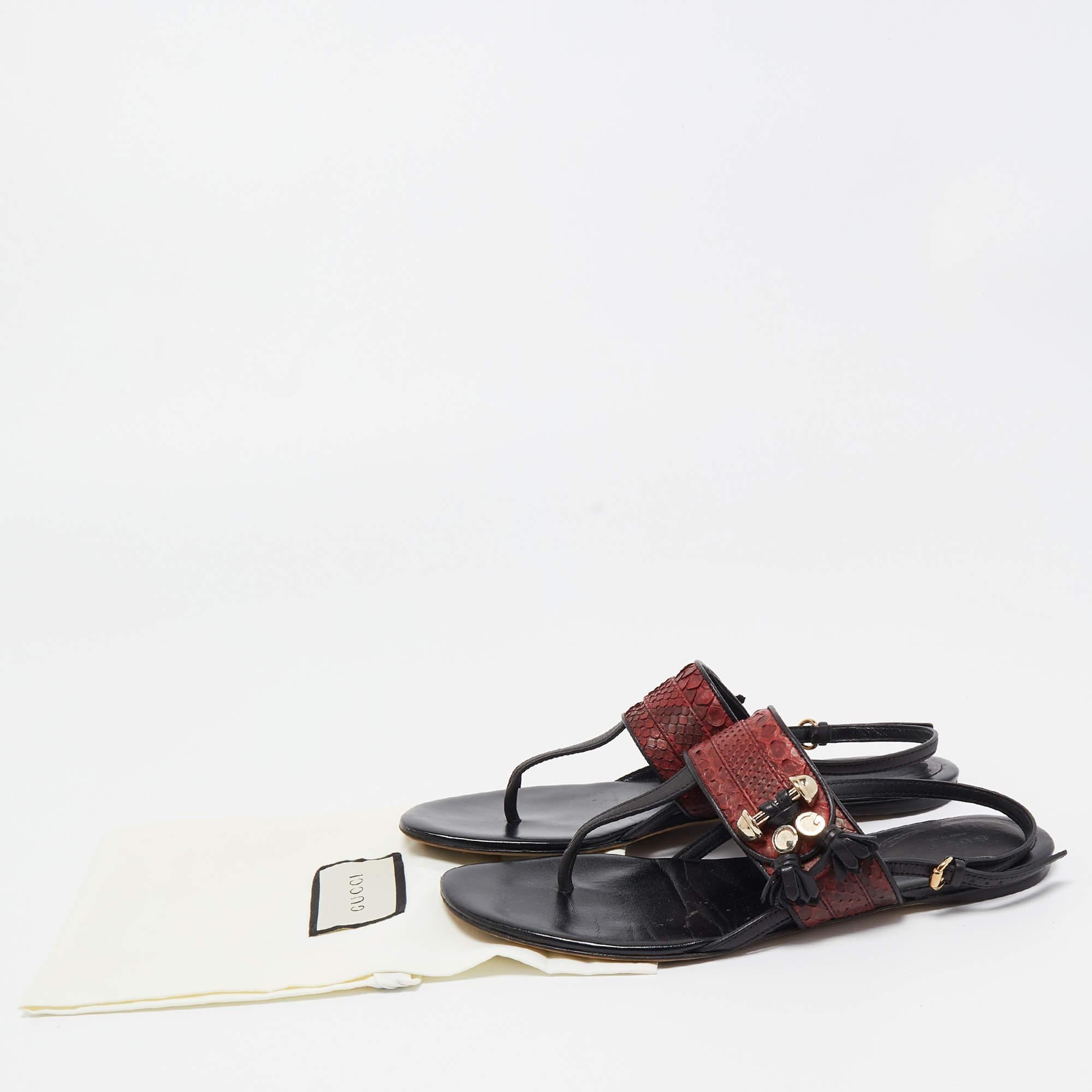 Gucci Red/Black Python and Leather Thong Flat Sandals Size 37 For Sale 5