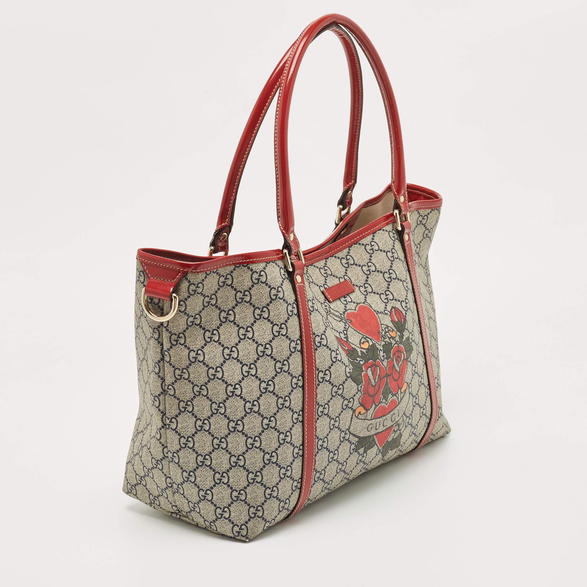 Indulge in luxury with this Gucci bag. Meticulously crafted from premium materials, it combines exquisite design, impeccable craftsmanship, and timeless elegance. Elevate your style with this iconic fashion accessory.


