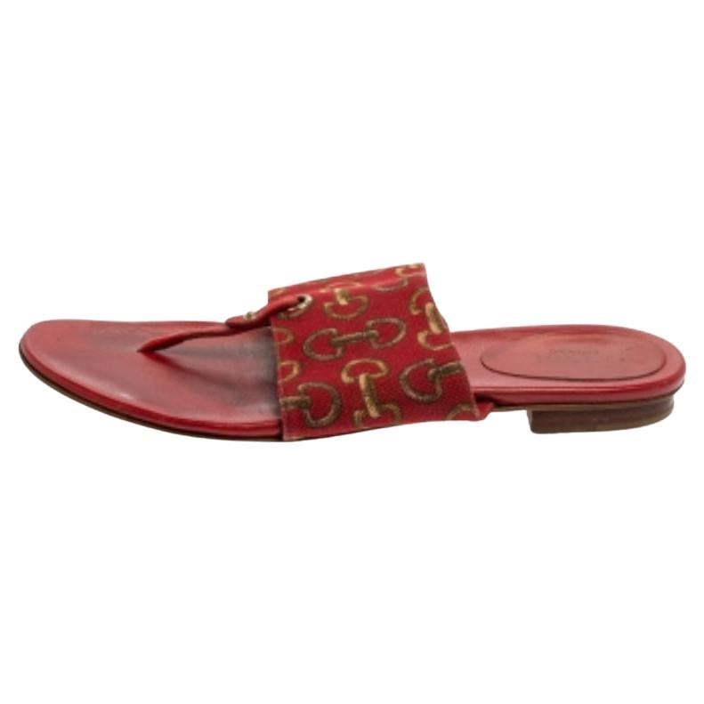 Gucci Red Canvas And Leather Thong Flats Sandals Size 36.5 For Sale