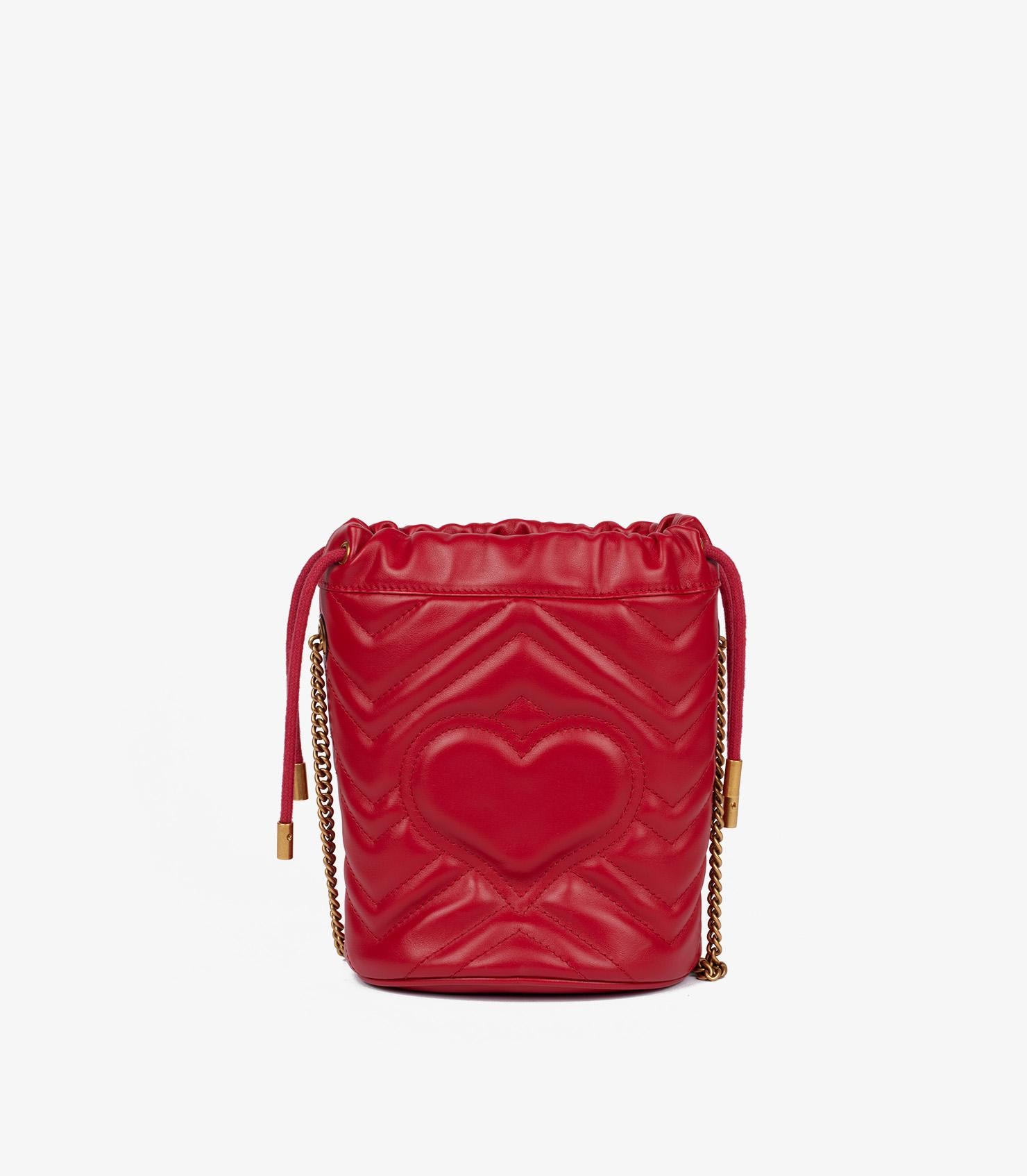Gucci Red Chevron Quilted Calfskin Leather GG Marmont Mini Bucket Bag For Sale 2