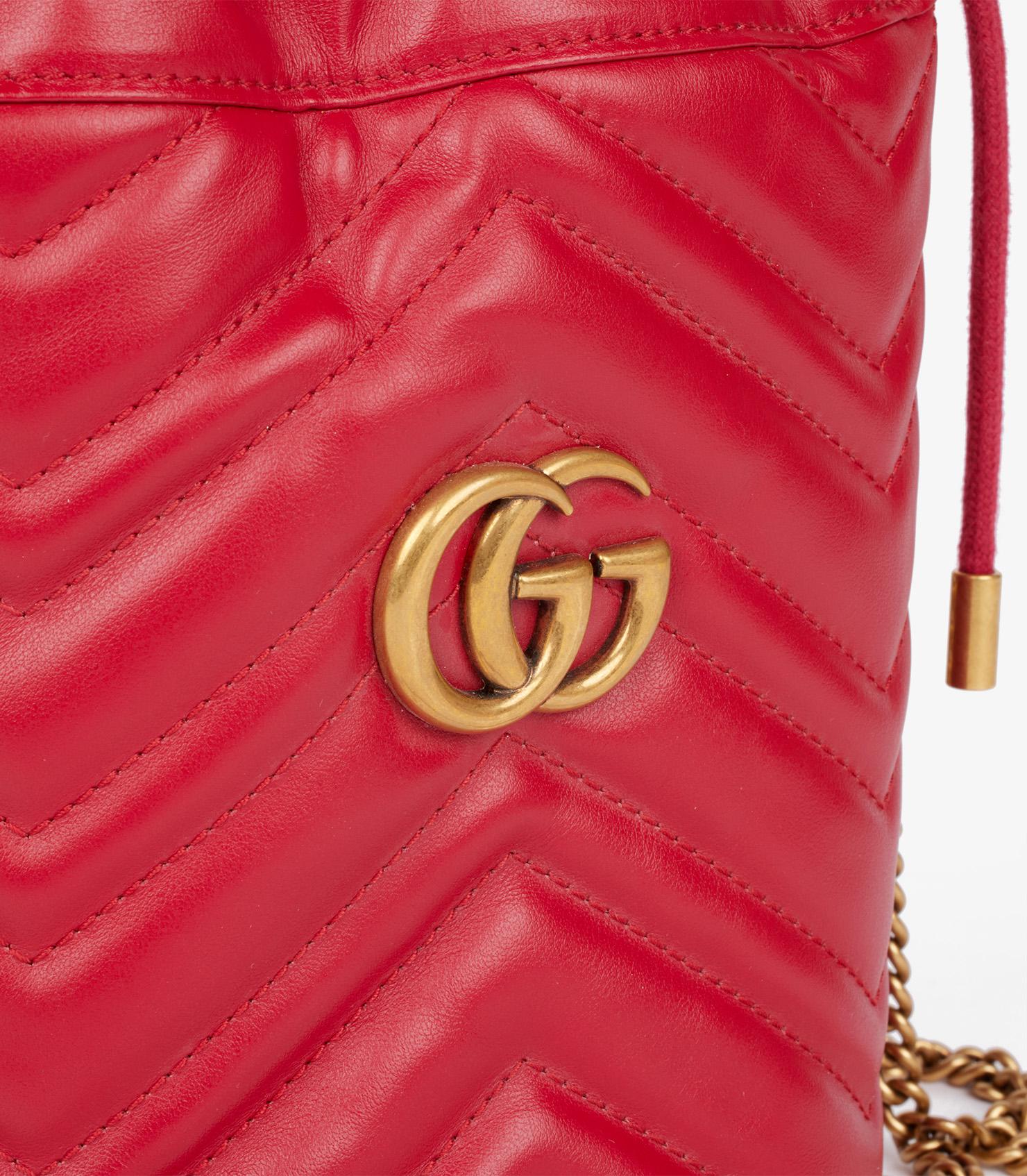 Gucci Red Chevron Quilted Calfskin Leather GG Marmont Mini Bucket Bag For Sale 4