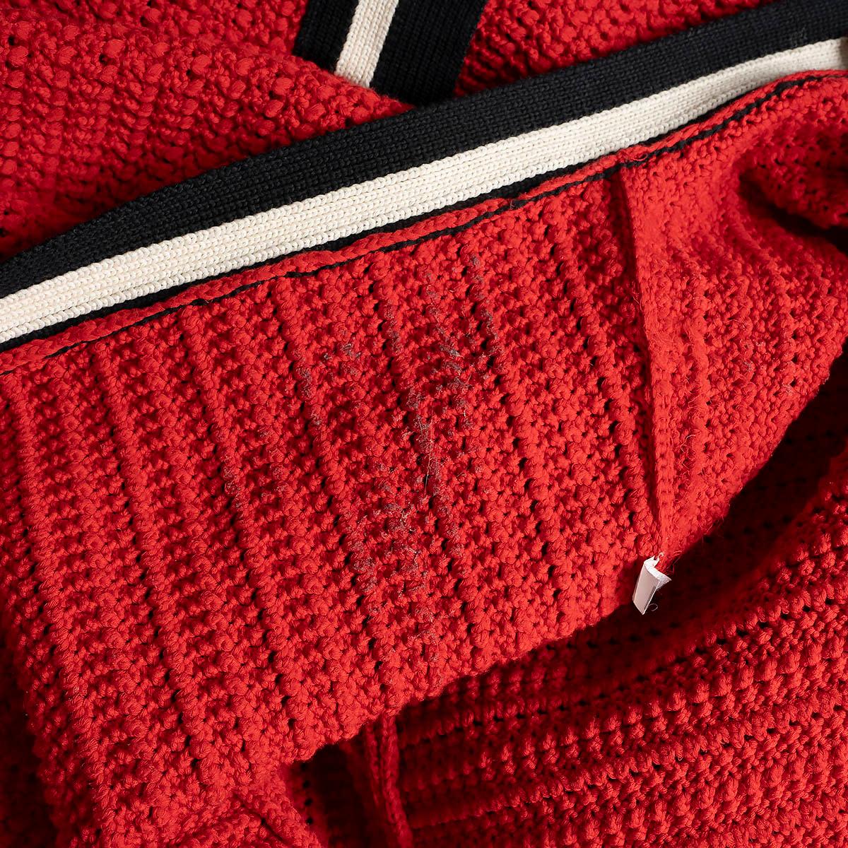 GUCCI red cotton 2018 CONTRAST TRIM CROCHET KNIT CARDIGAN Jacket M For Sale 5