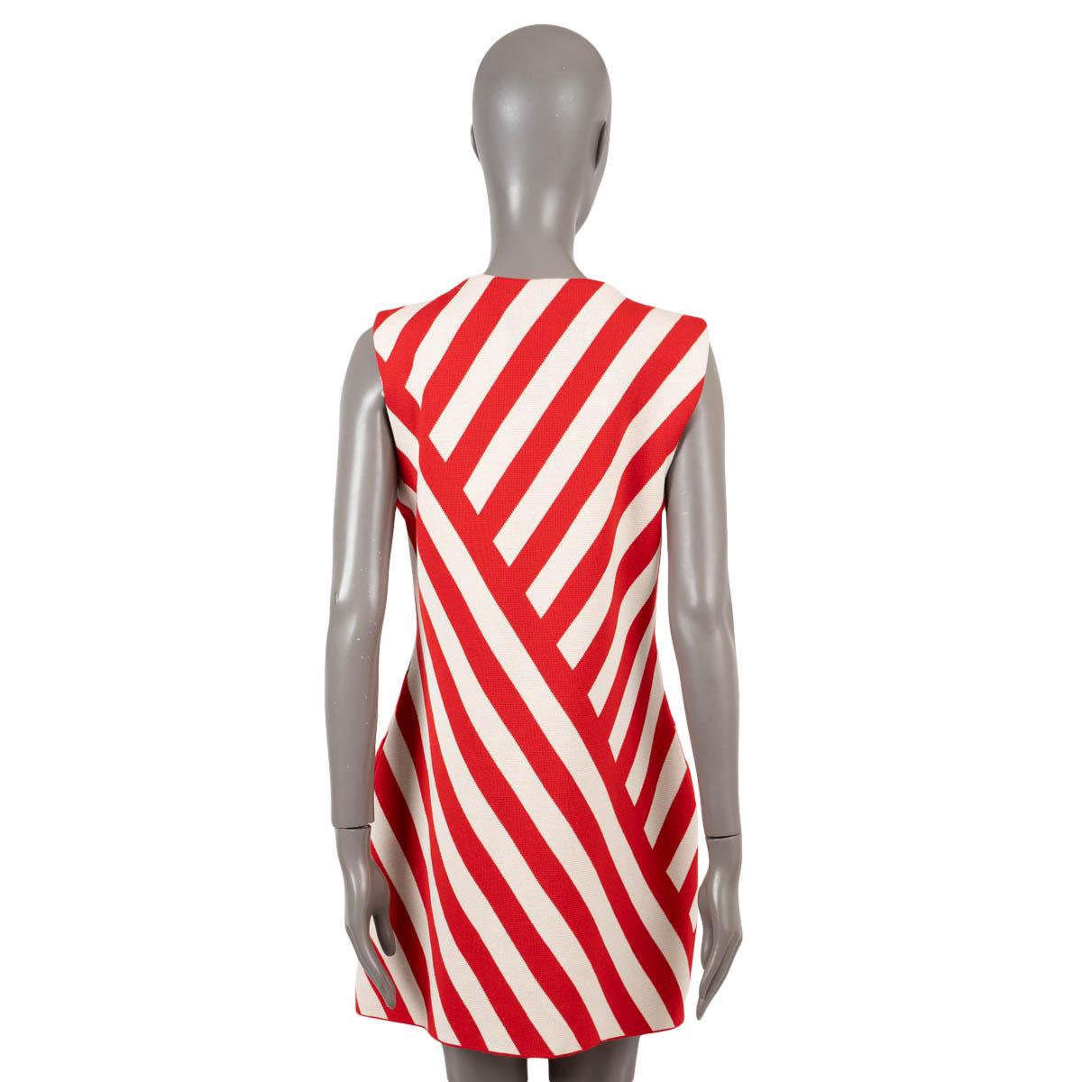 Beige GUCCI Mini robe rouge et écrue en laine et coton tricot JACQUARD STRIPED 2023 en vente