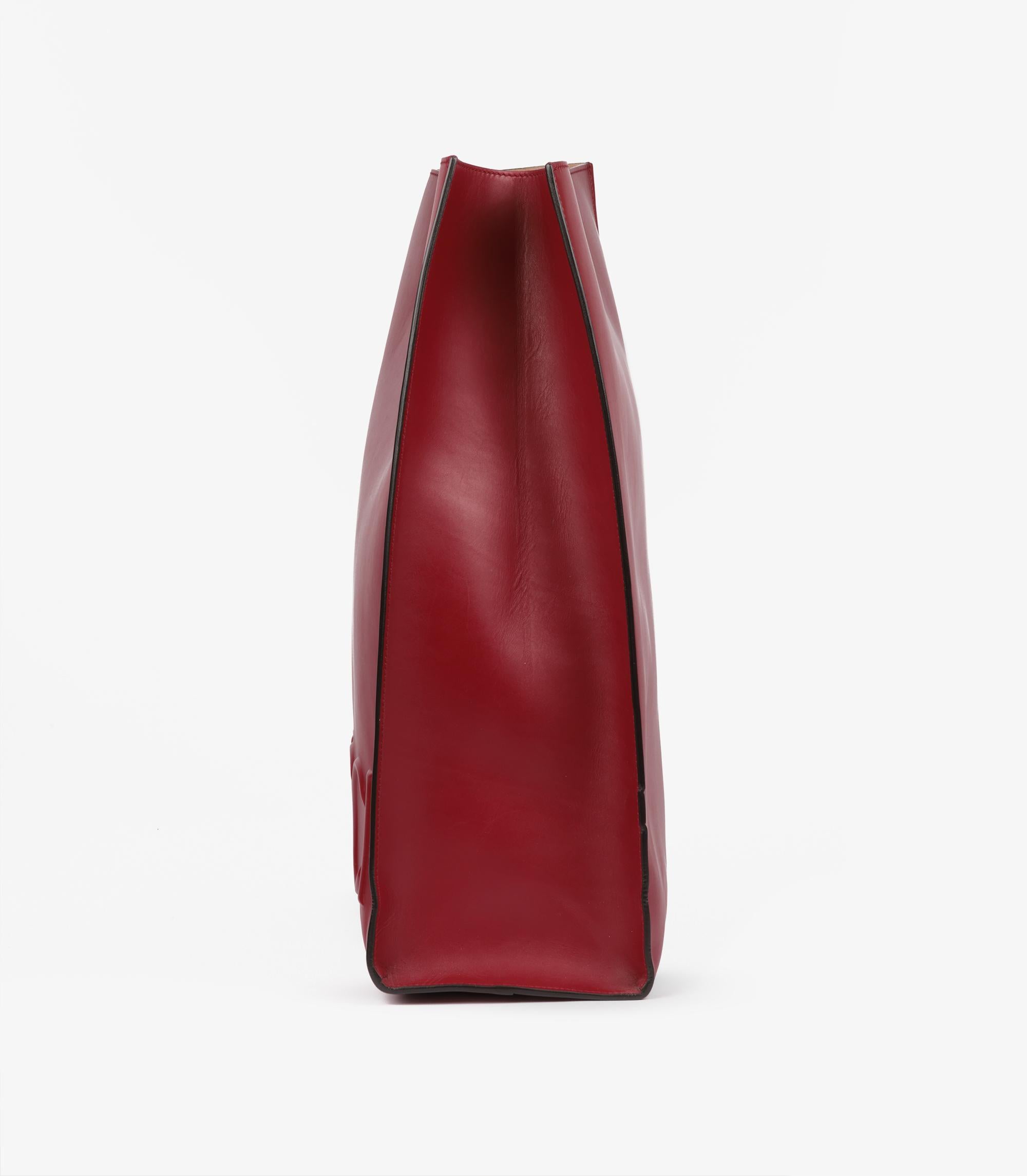 Gucci Red Embossed Smooth Calfskin Leather XL Tote For Sale 1