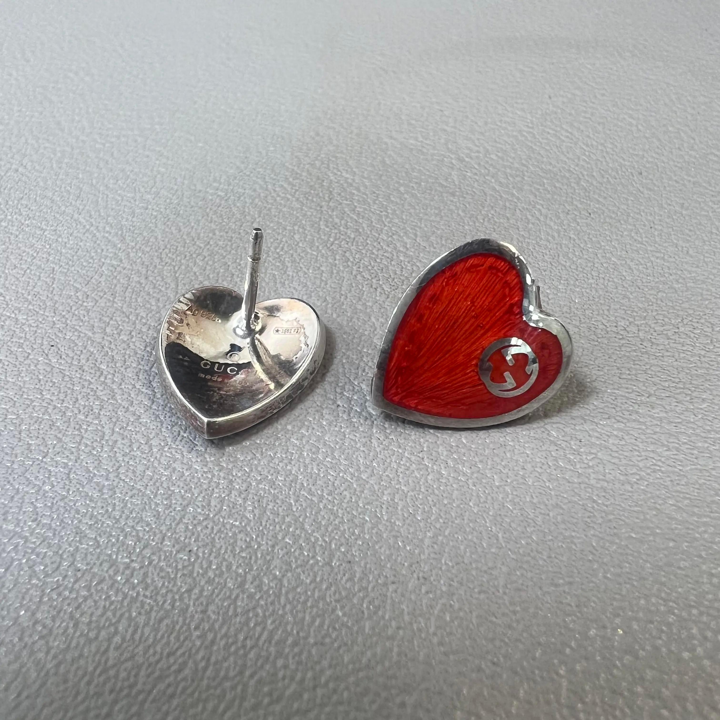 gucci white enamel interlocking heart earrings