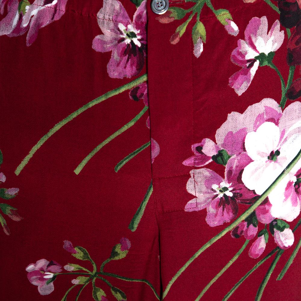 Gucci Red Floral Printed Silk Pajama Pants M In Good Condition In Dubai, Al Qouz 2