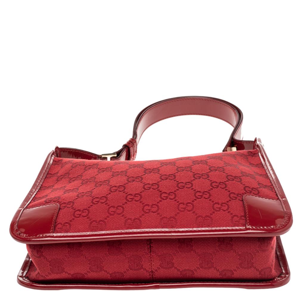 Gucci Red GG Canvas and Patent Leather Shoulder Bag In Good Condition In Dubai, Al Qouz 2