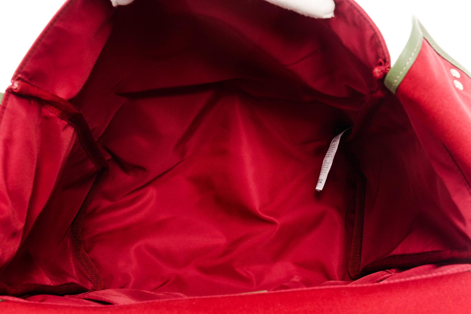 Zaino da tennis per bambini in tela ricamata Gucci Red GG In condizioni buone in vendita a Irvine, CA