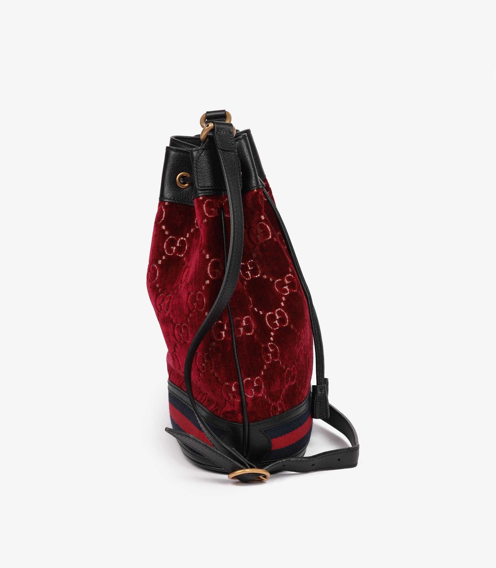 Gucci Red GG Monogram Velvet & Black Calfskin Leather Bucket Bag In Excellent Condition For Sale In Bishop's Stortford, Hertfordshire