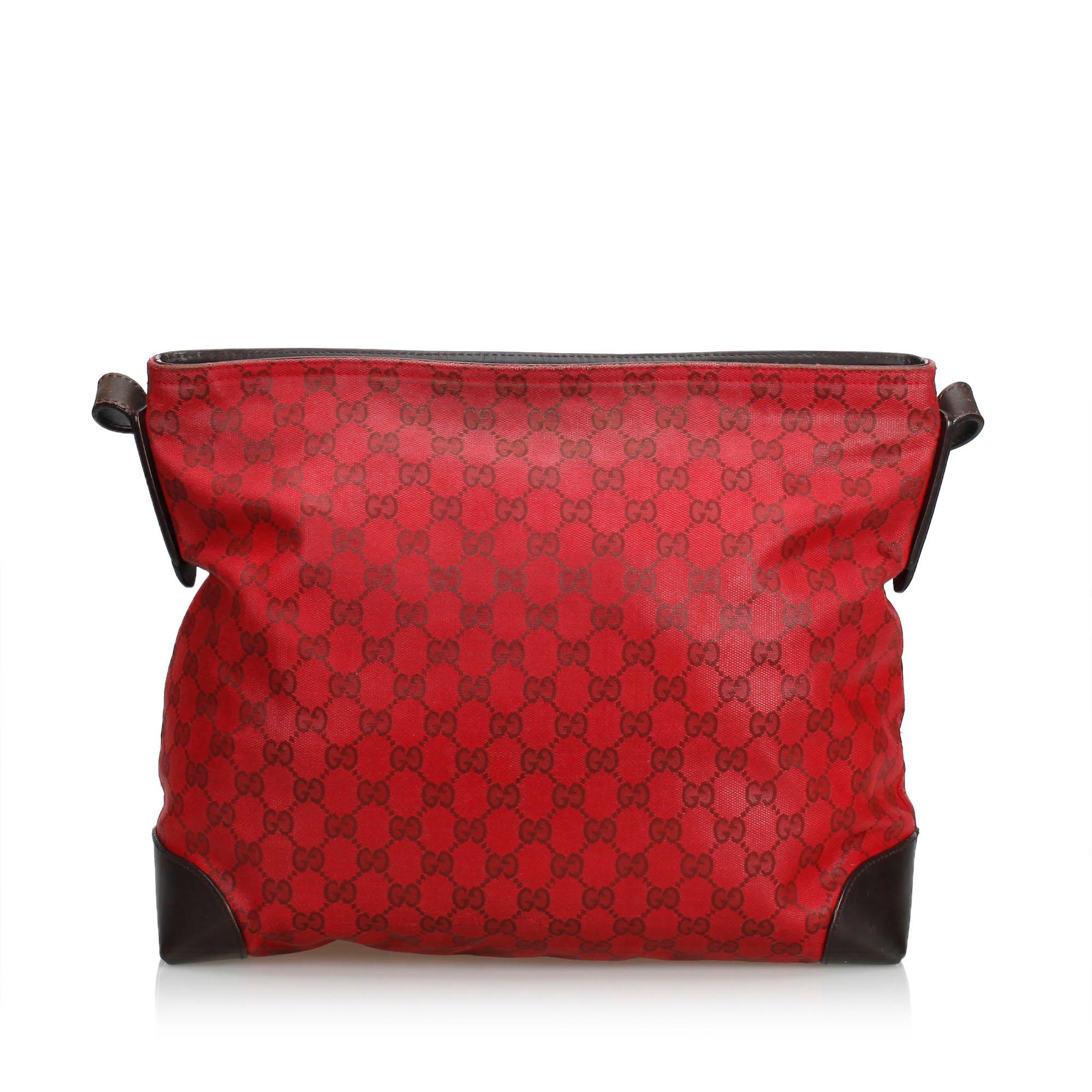 Gucci Red GG Supreme Crossbody Bag In Good Condition For Sale In Orlando, FL