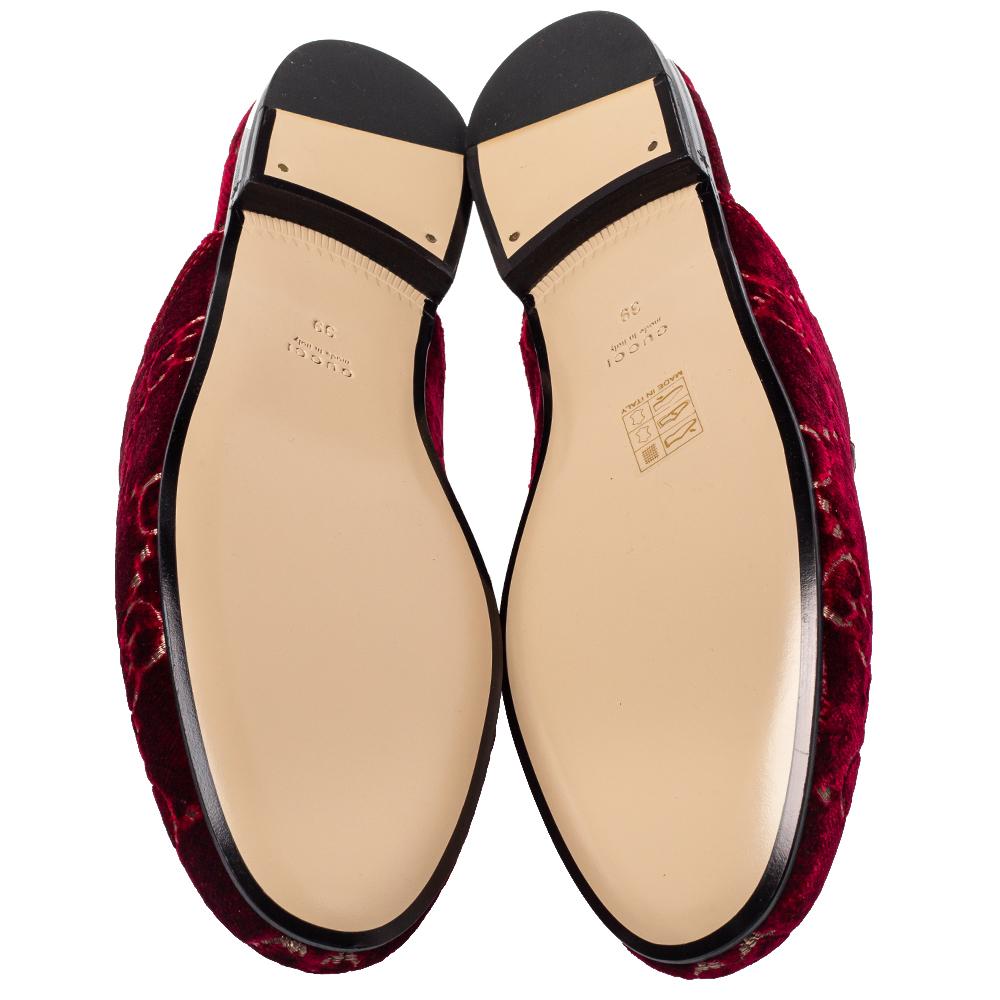 Gucci Red GG Velvet And Leather Princetown Mules Size 39 In New Condition In Dubai, Al Qouz 2
