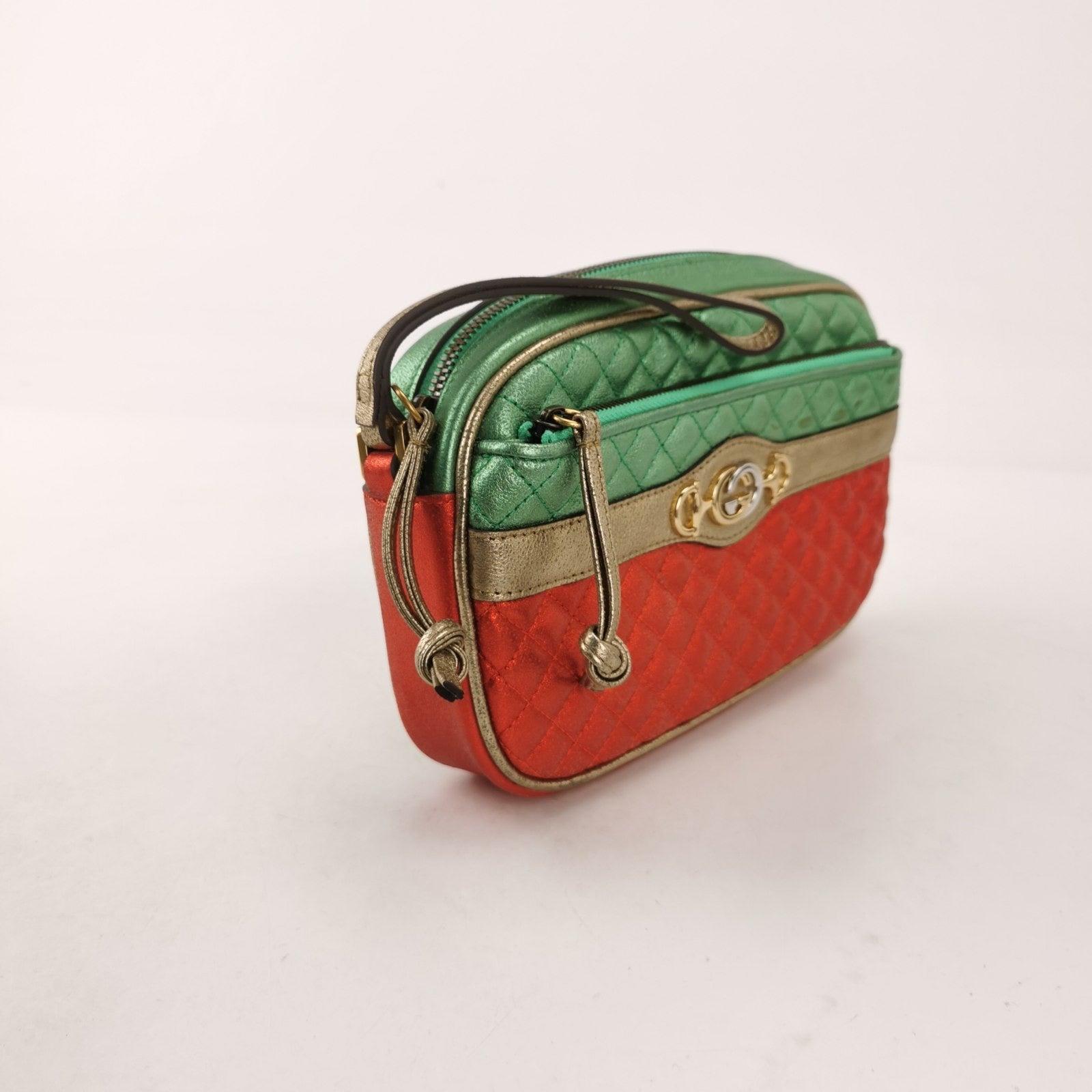 Gucci Red Green Mini Metallic Laminated Trapuntata Leather Horsebit Clutch Pouch These are professional photos of the actual bag offered by Luxbags. CONDITION: EXCELLENT This preloved item is in excellent condition with minimal visible signs of