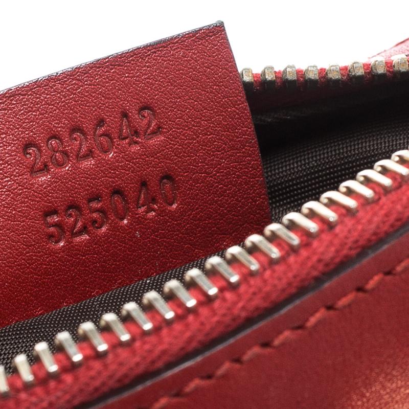 Gucci Red Guccissima Leather Cosmetic Pouch In Good Condition In Dubai, Al Qouz 2