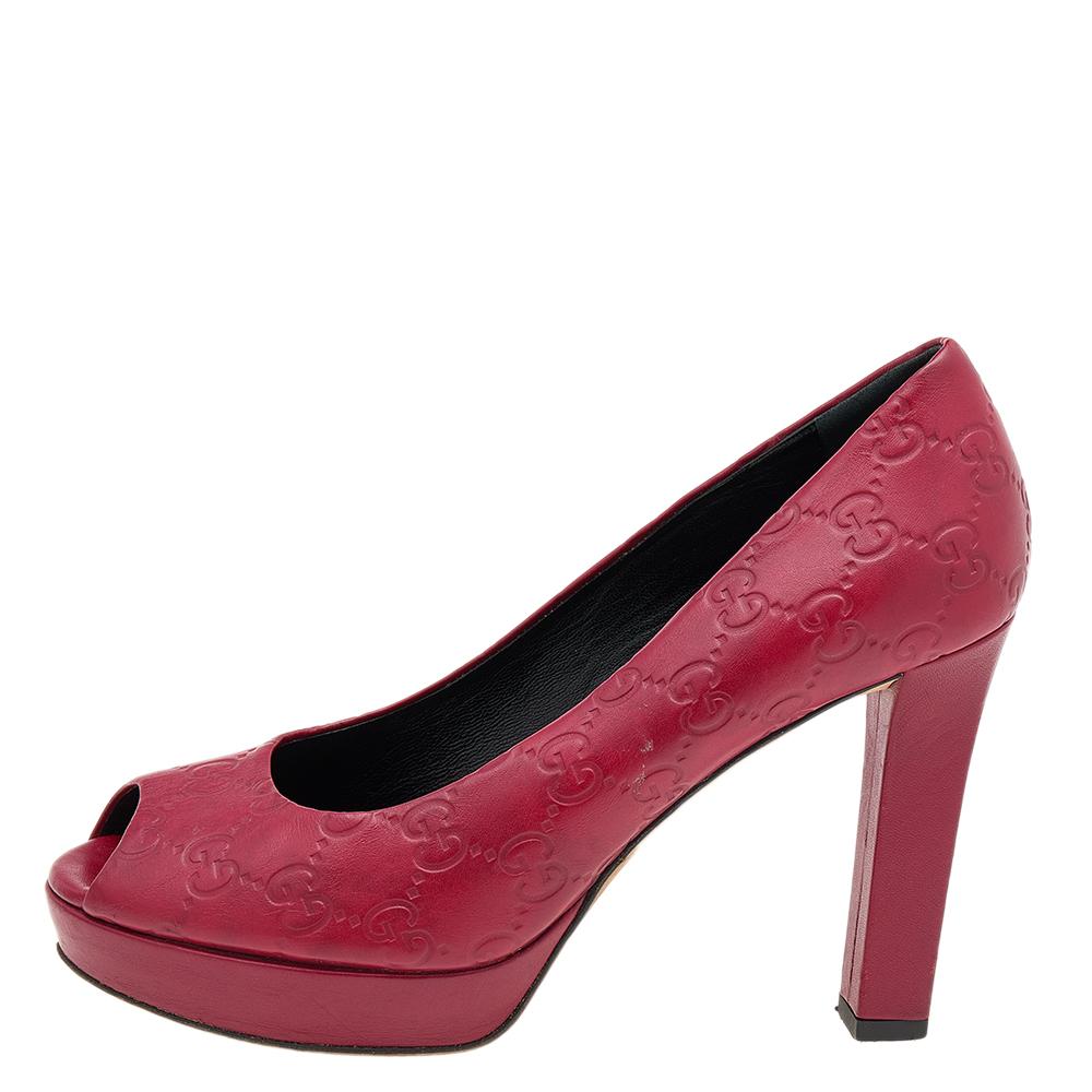 Gucci Red Guccissima Leather Peep Toe Platform Pumps Size 37.5 For Sale 1
