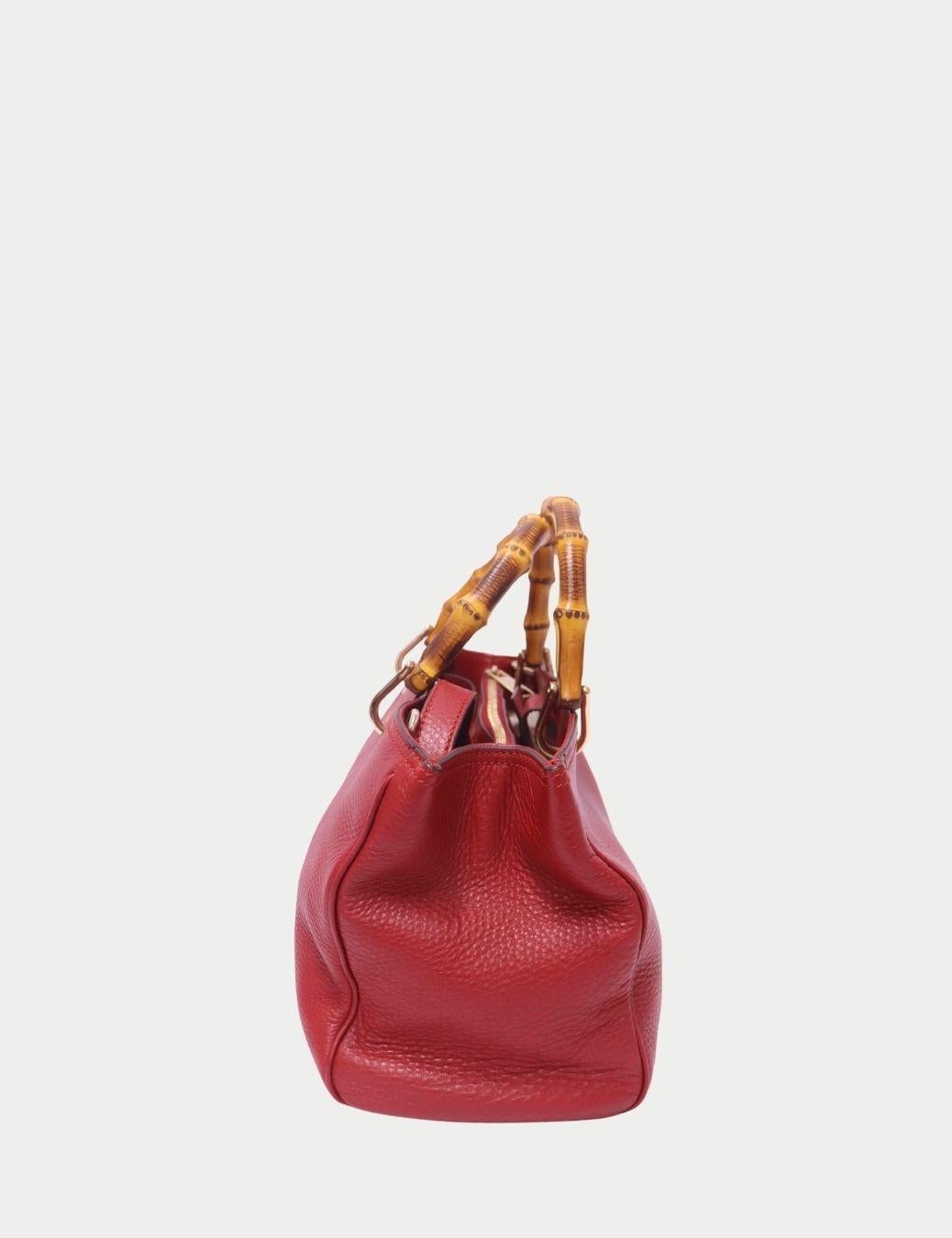 Rouge Gucci Red Leather Bamboo Handle Bag en vente