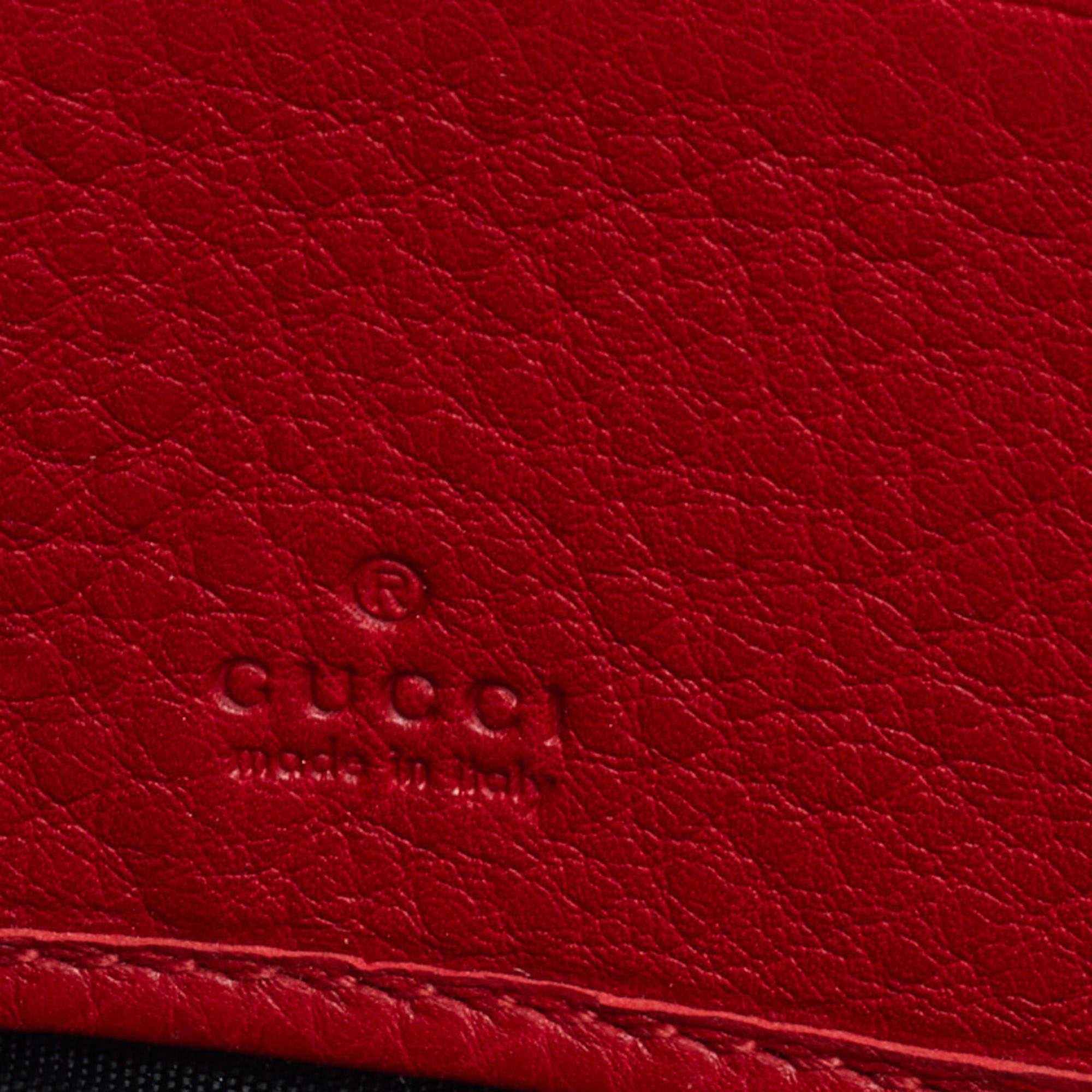 Women's Gucci Red Leather Bamboo Tassel Zip Around Wallet For Sale