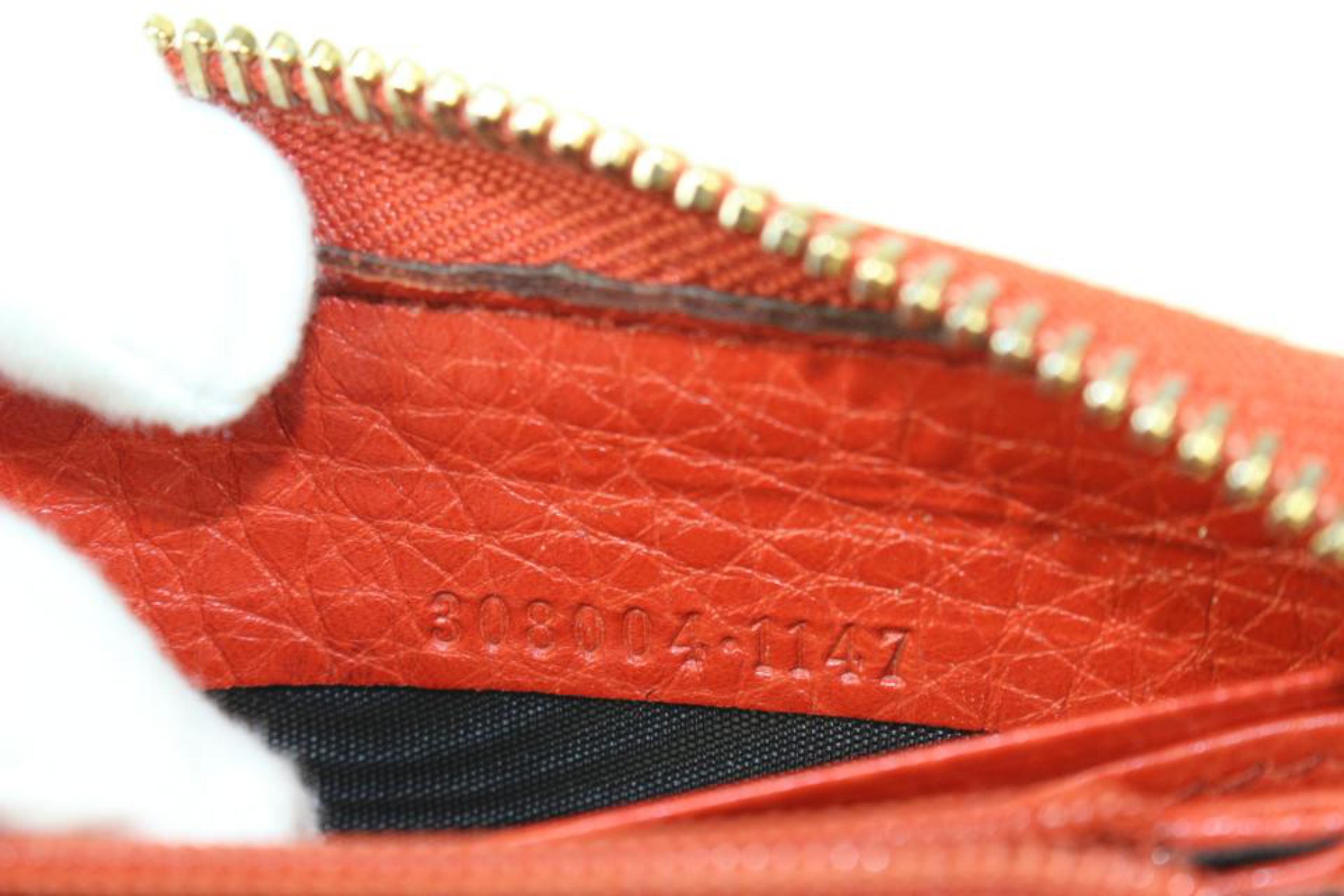 Gucci Portefeuille Soho Continental 1G1014 en cuir rouge à franges et pompons avec fermeture éclair en vente 5