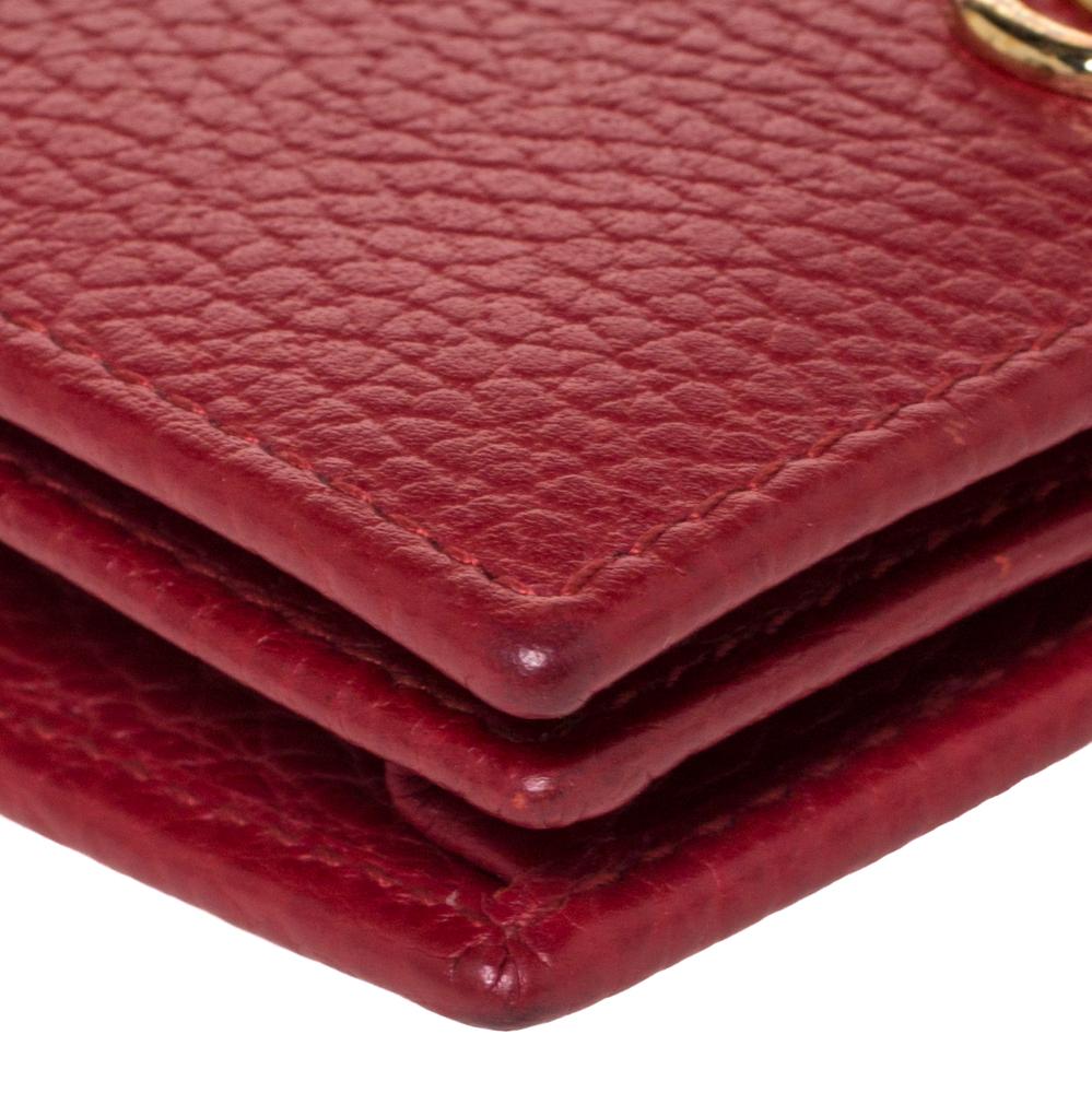 Gucci Red Leather GG Marmont Card Case In Excellent Condition In Dubai, Al Qouz 2