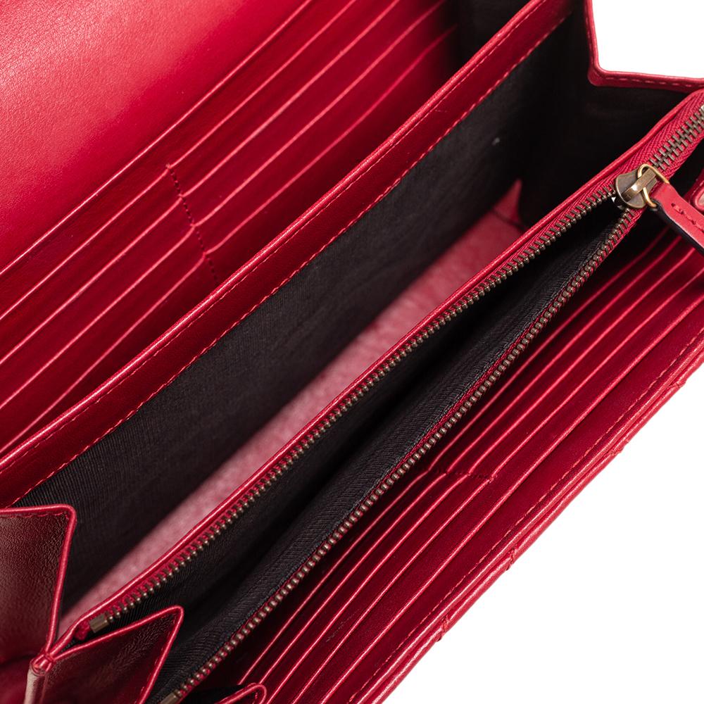 Gucci Red Leather GG Marmont Matelassé Mini Crossbody Bag 3