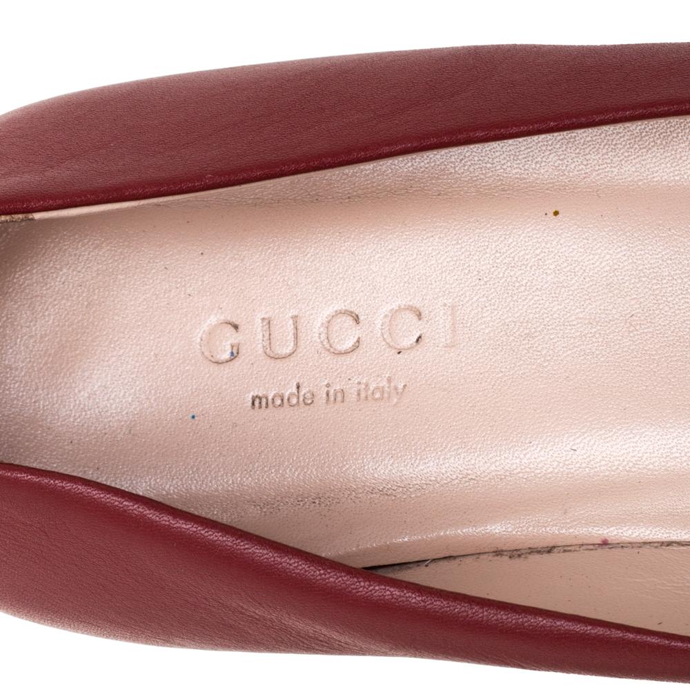 Gucci Red Leather Horsebit Ballet Flats Size 36.5 In Good Condition In Dubai, Al Qouz 2