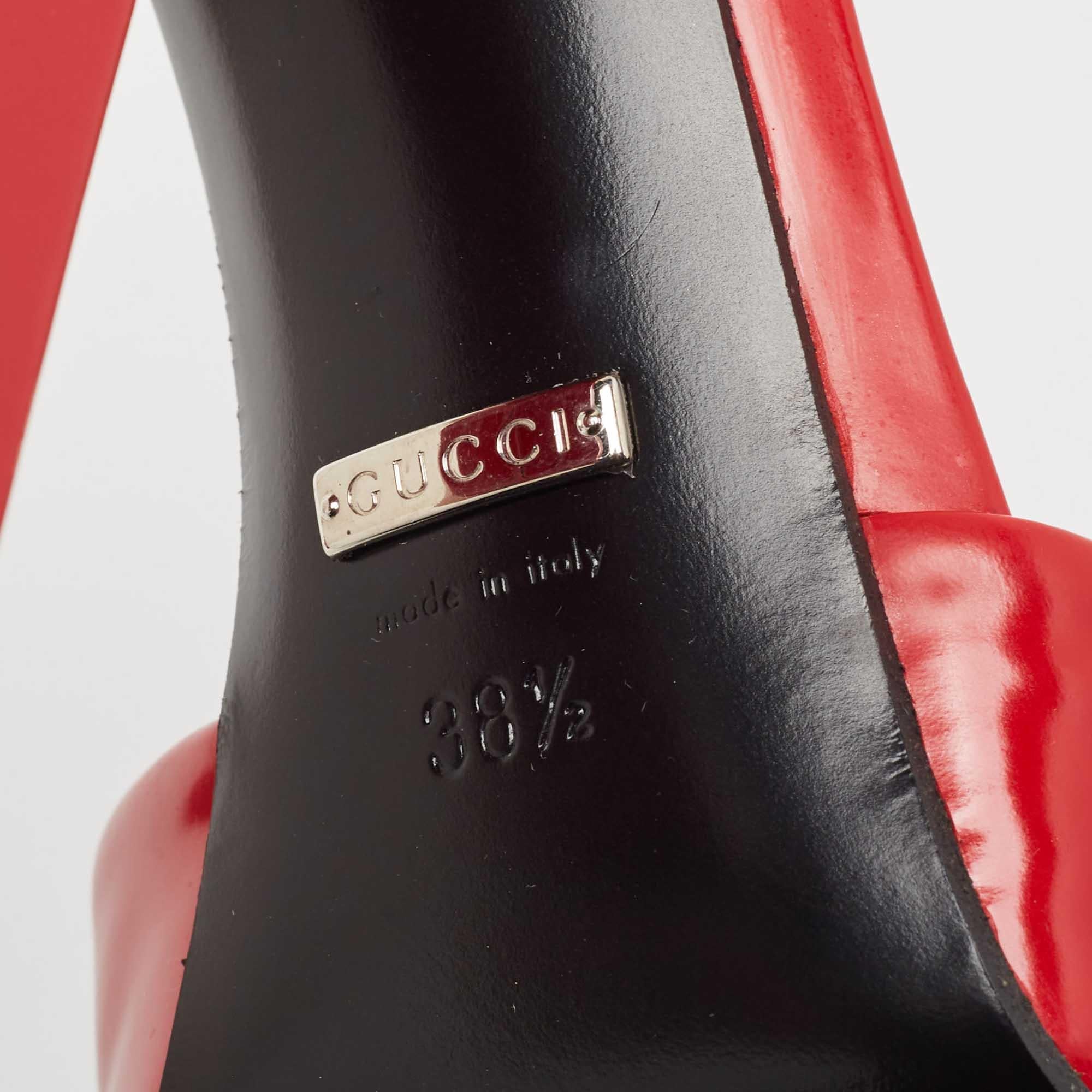 Sandales Gucci à talons blocs et brides de cheval en cuir rouge taille 38,5 en vente 4