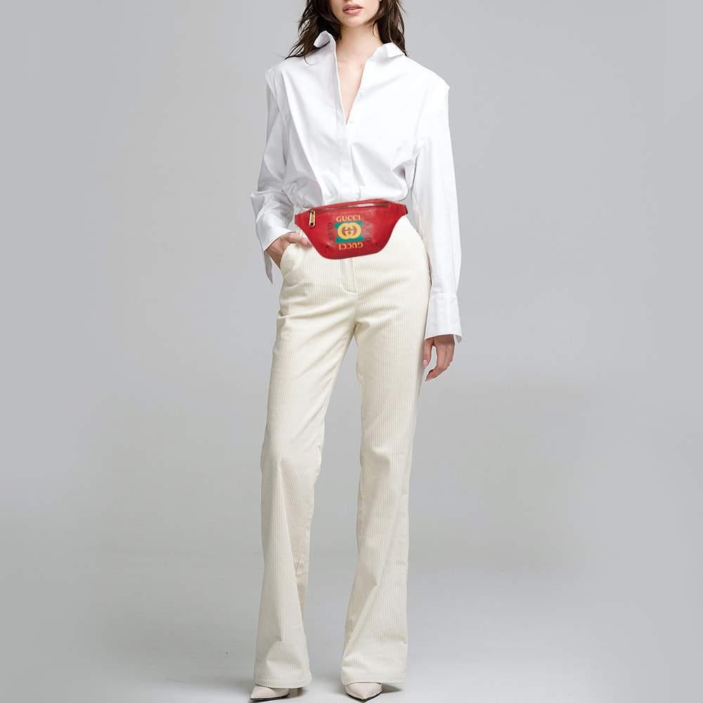 Gucci Red Leather Logo Web Belt Bag In Good Condition For Sale In Dubai, Al Qouz 2