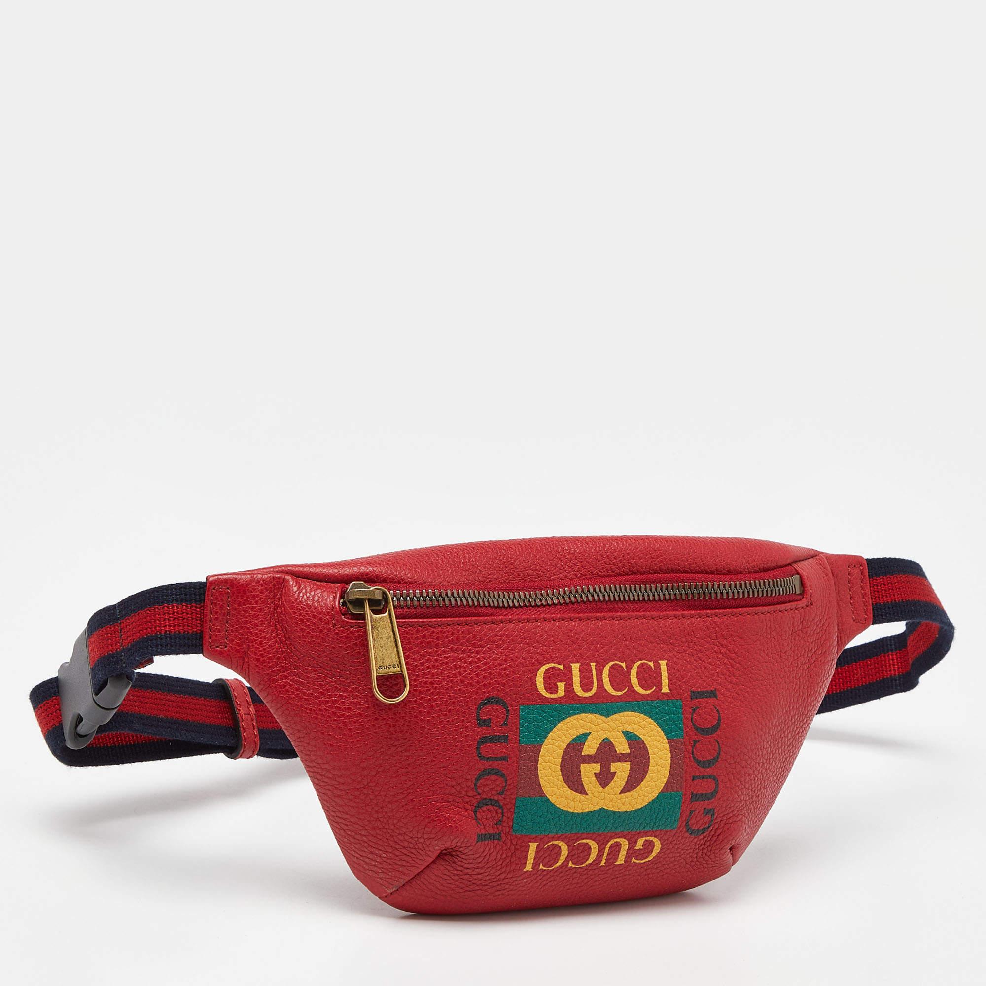 Gucci Web-Gürteltasche aus rotem Leder mit Logo Damen im Angebot