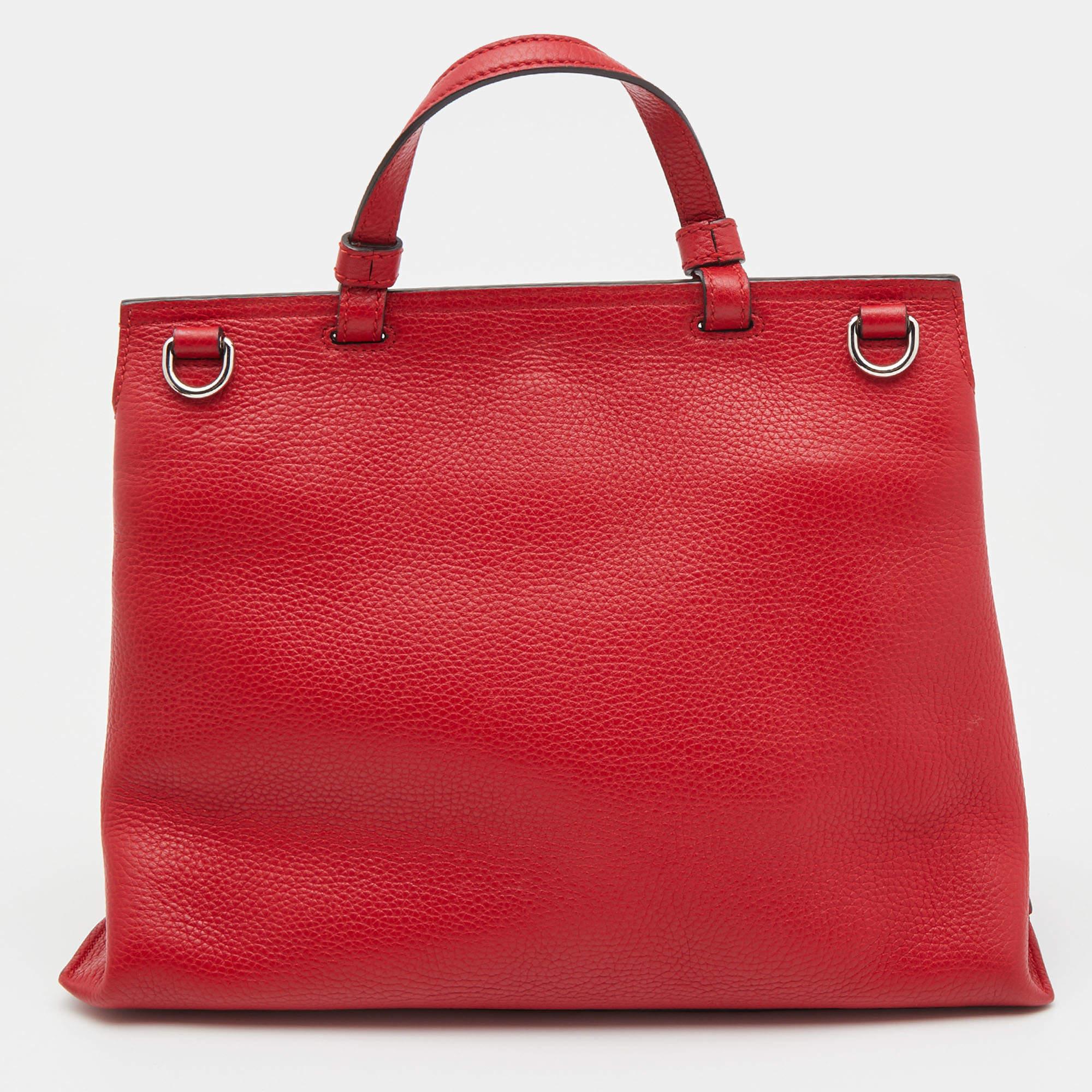 Gucci Red Leather Medium Bamboo Daily Top Handle Bag In Good Condition For Sale In Dubai, Al Qouz 2